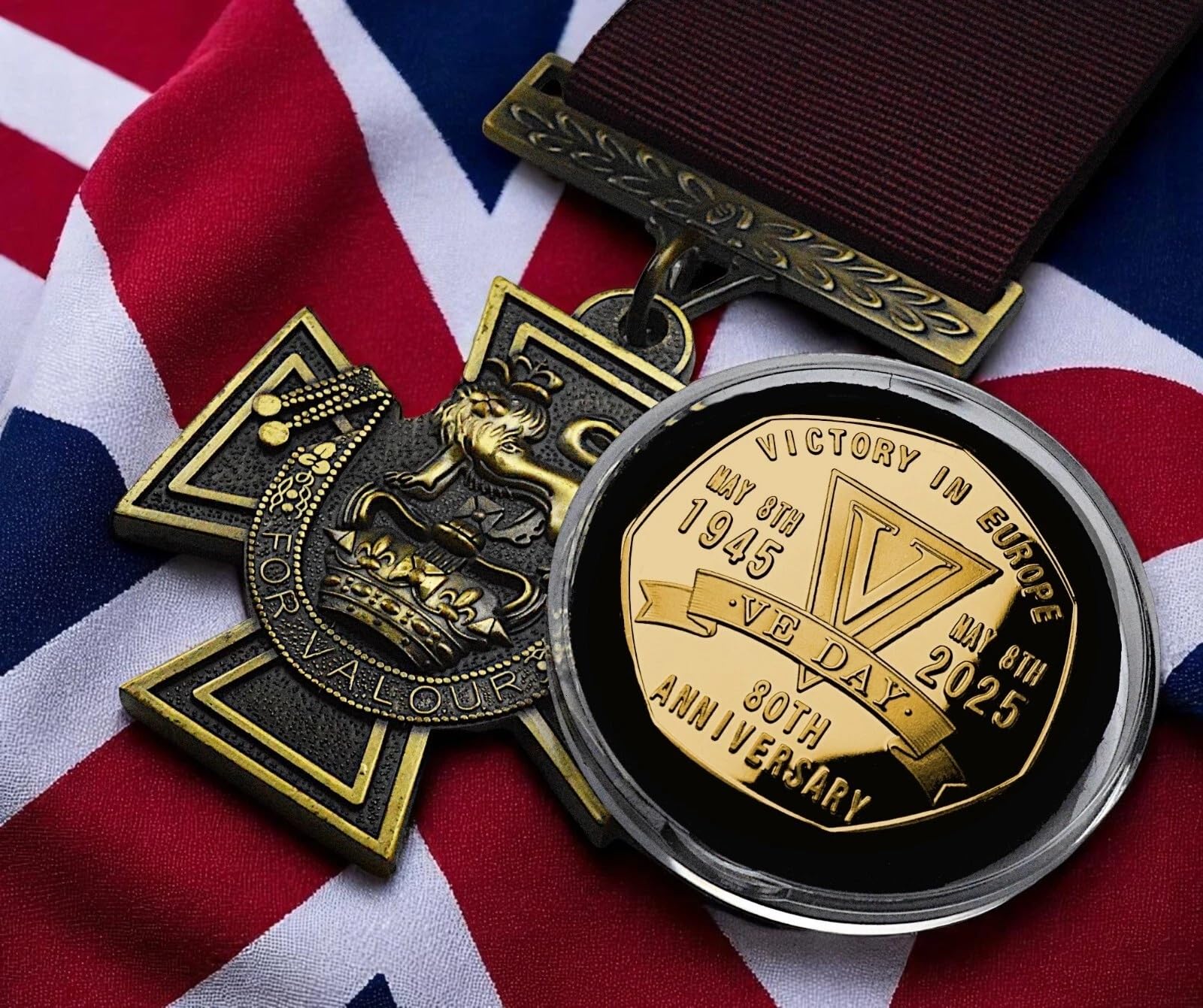 The Commemorative Coin Company VE DAY 80th Anniversary Gold Commemorative and Victoria Cross Medal Set. WW2 1945-2025. Victory in Europe.