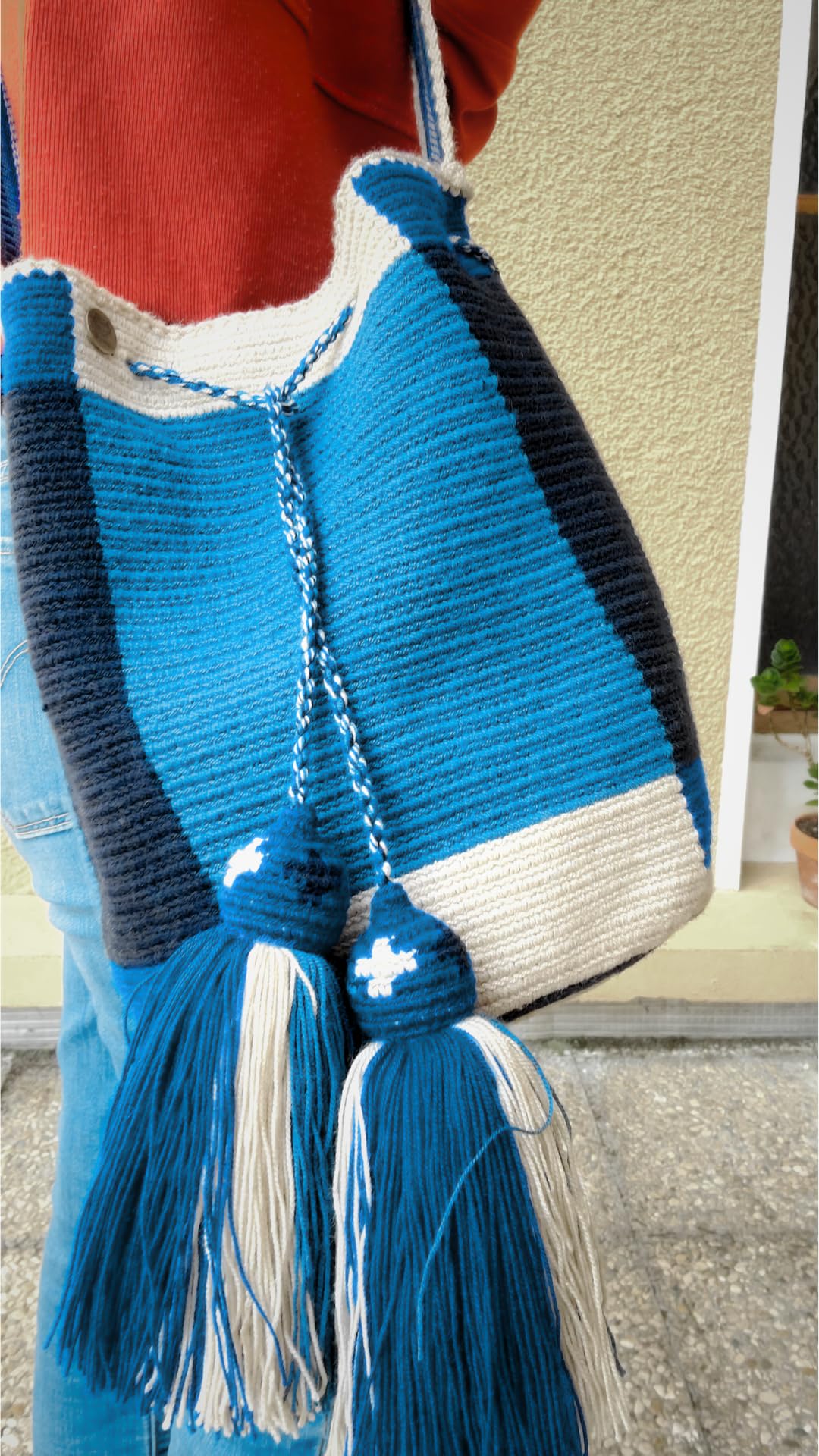 TERRA FUSION Bolso Wayuu hecho a mano | Bolsa de cubo lisa | Bolsa ética | Azul Rey, beige