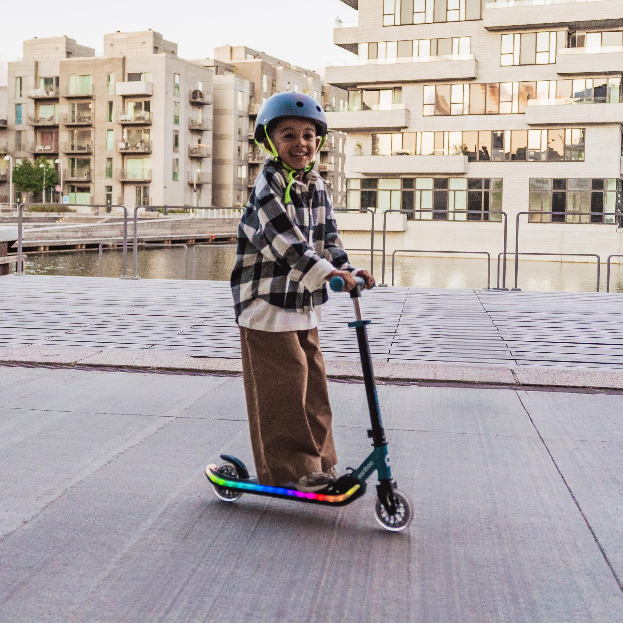 Cariboo Patinete Niño 3 años - Plataforma Luminosa - Plegable - Manillar Ajustable - hasta 50 kg - 5 Modos Multicolor - LEDstar