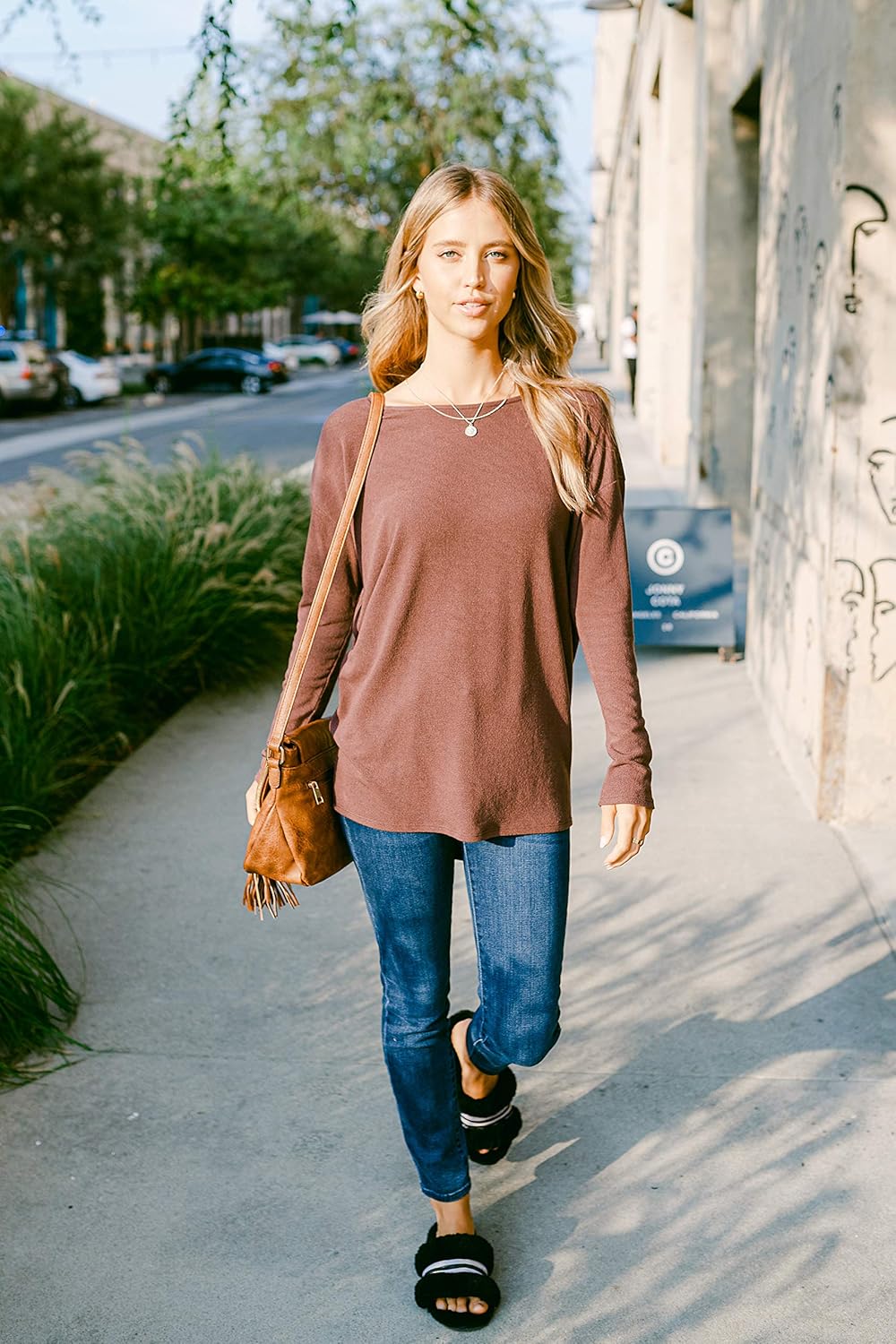 Tassel Accent Crossbody Bag with Flap Top (White) - Image 2