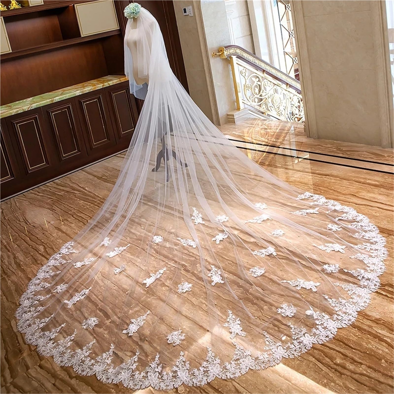 Generisch 3 Meter Brautschleier mit Spitzenapplikationen Kathedrale Hochzeitsschleier Elegante Braut Hochzeitsaccessoires