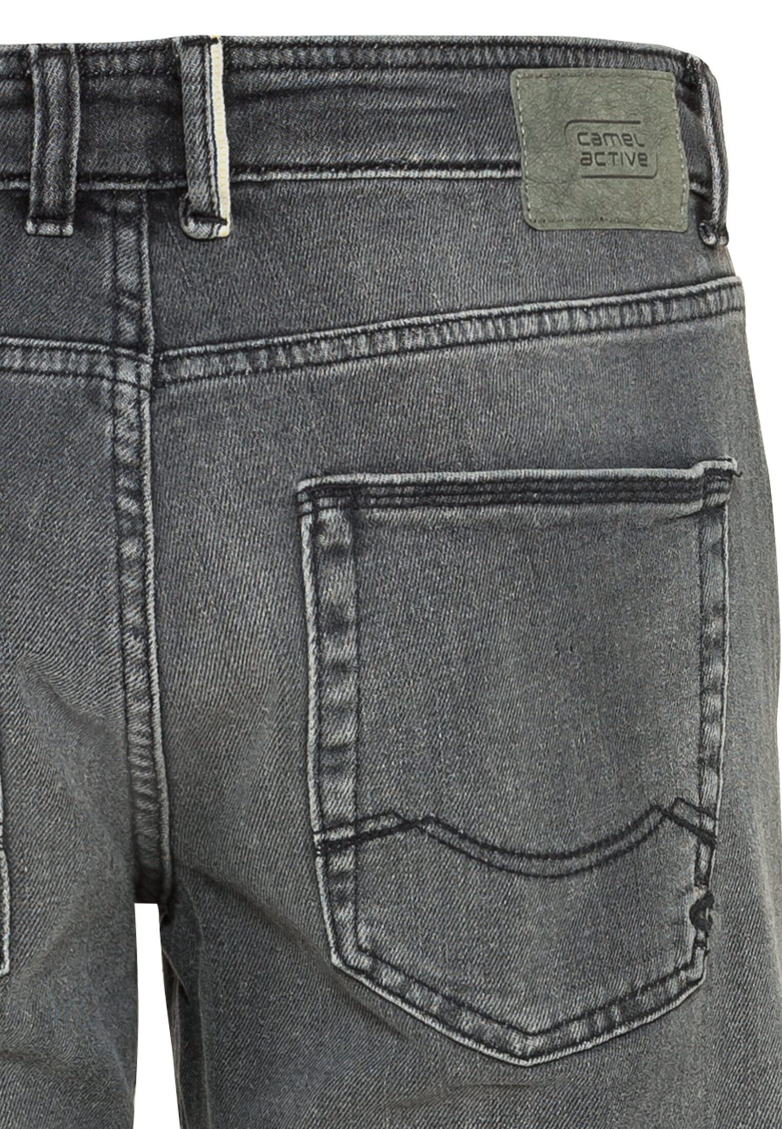 camel active Herren Slim Fit Raw Denim | 5-Pocket Denim im Slim Fit aus Baumwolle und Zwei-Wege-Stretch, robust und strapazierfähig für den Alltag
