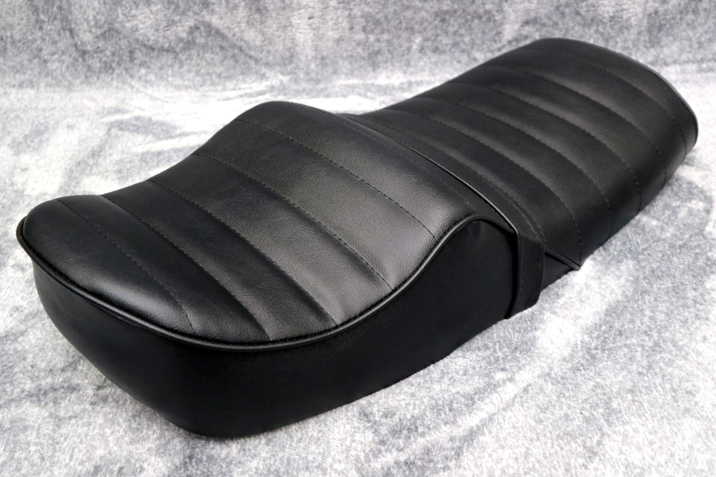 Amazon | GT380 タックロールシート 黒皮/ブラックレザー 完成品