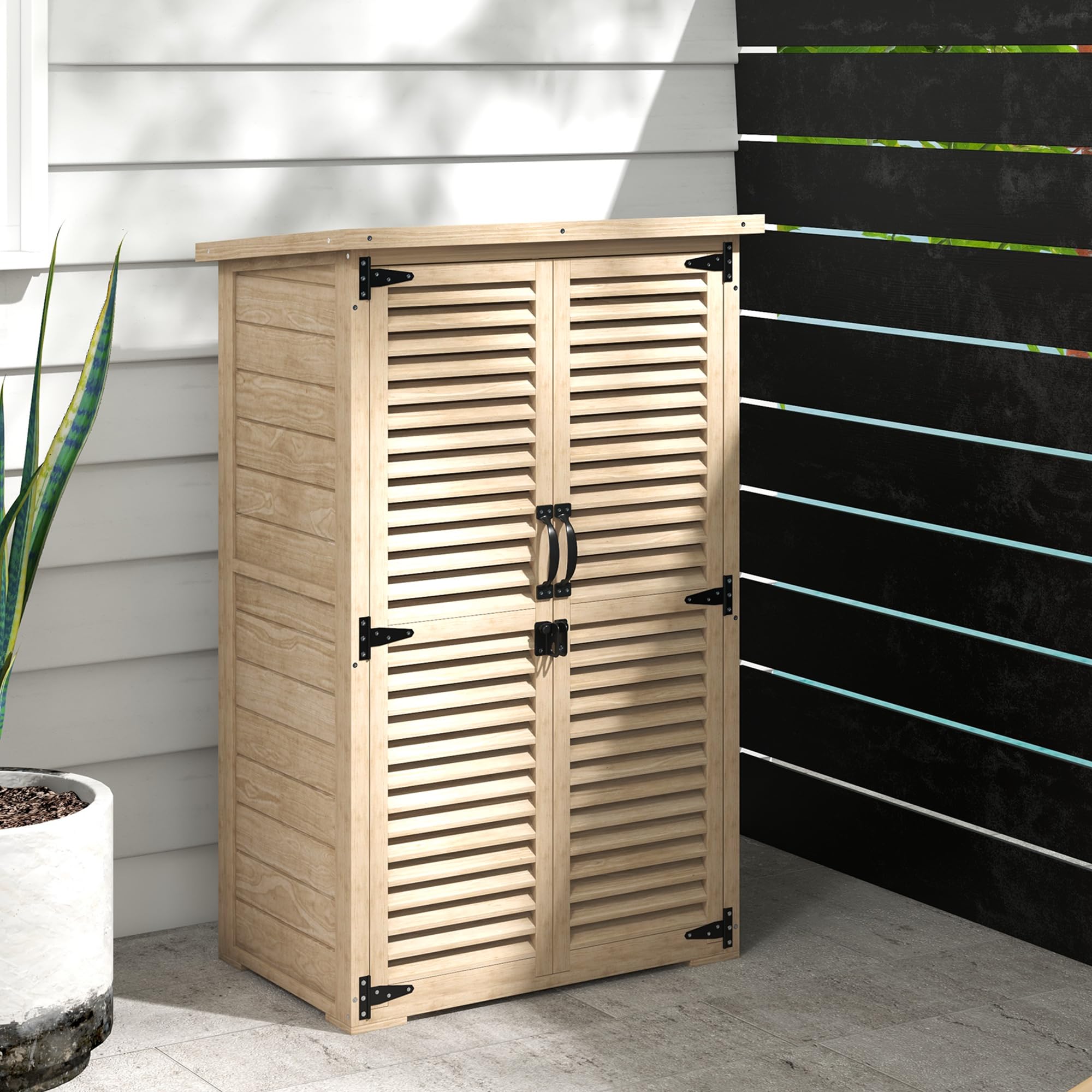 Outsunny Gartenschrank, Schuppen für Werkzeuge aus Holz, 2 Regale, Dach, Bitumendach, abschließbar, 75 x 50 x 118 cm, Natur