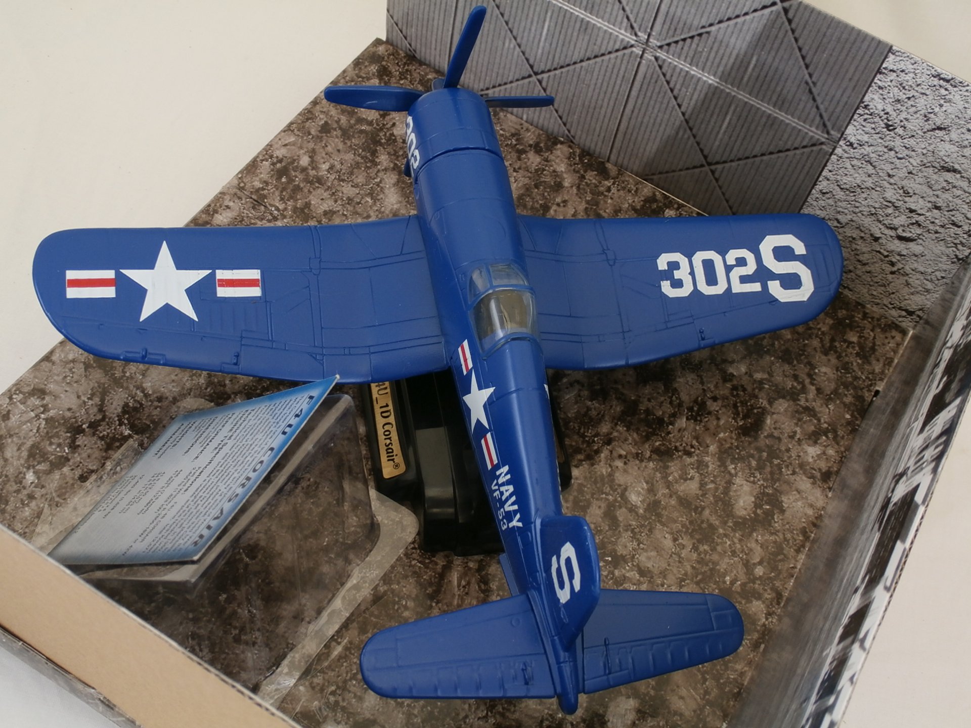 Amazon | F4U コルセア 飛行機 ダイキャスト 【1：48】 | プラモデル 通販