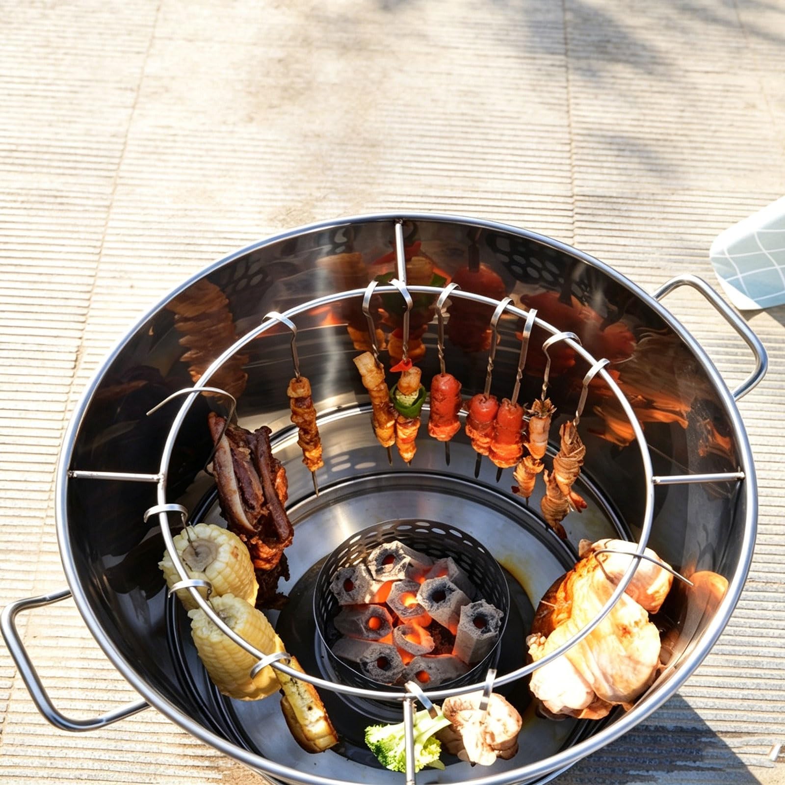 Wędzarnia Wielofunkcyjna Przenośny Grill ze Stali Nierdzewnej z Różnymi Akcesoriami Równomierne Nagrzewanie 360° Separacja Oleju i Węgla do Pieczenia Kaczki, Indyka, Jagnięciny, Wieprzowiny i Drobiu