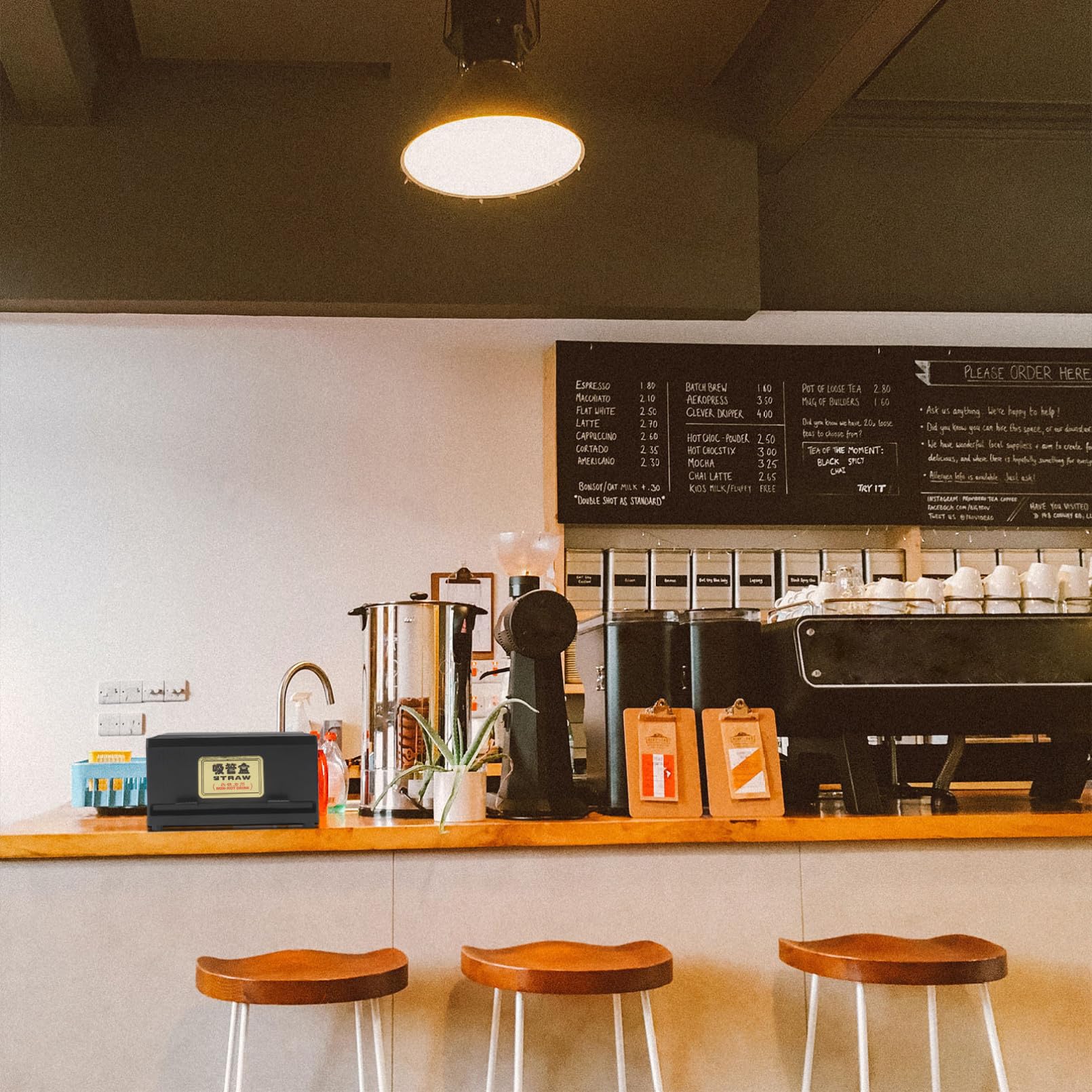 LALAFINA Strohbox aus Kunststoff mit Pressmechanismus und Verstellbarem Auslass für Cafés und Snackbars Schwarzer Strohhalmspender zur Hygienischen Aufbewahrung