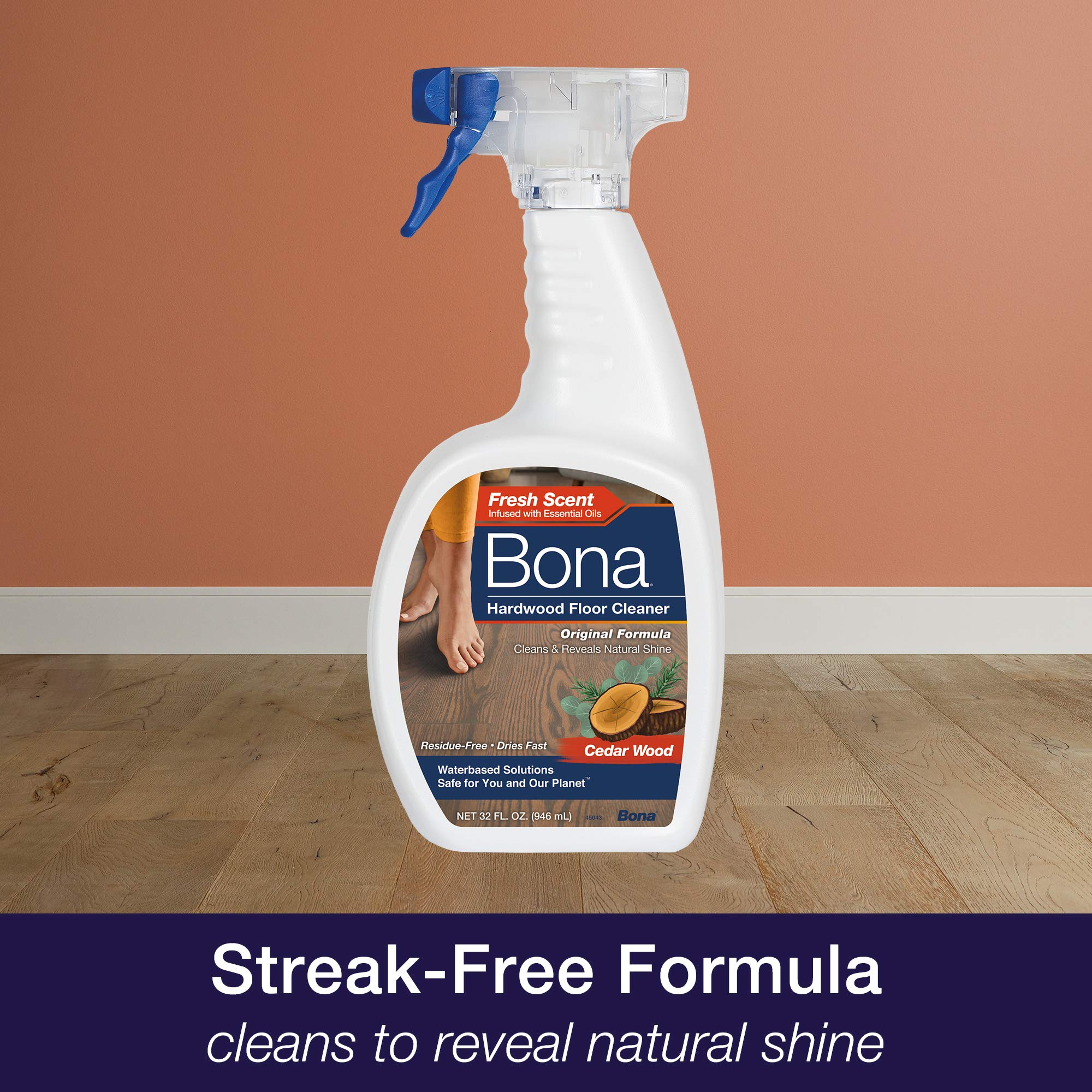 Amazon Com Bona Cedar Wood Scented Hardwood Floor Cleaner Spray 32 32 Fl Oz Home Kitchen
