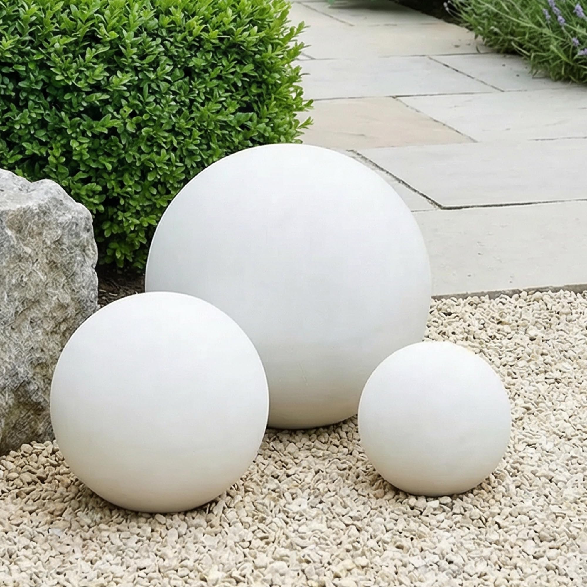 IDEALIST Cluster Set of 3 Garden Ornaments Outdoor Decorative Balls | Zen Garden | Swimming Pool | House Entrance | Patio | White Reinforced Stone Balls with Flat Base: D25 + D30 + D40cm