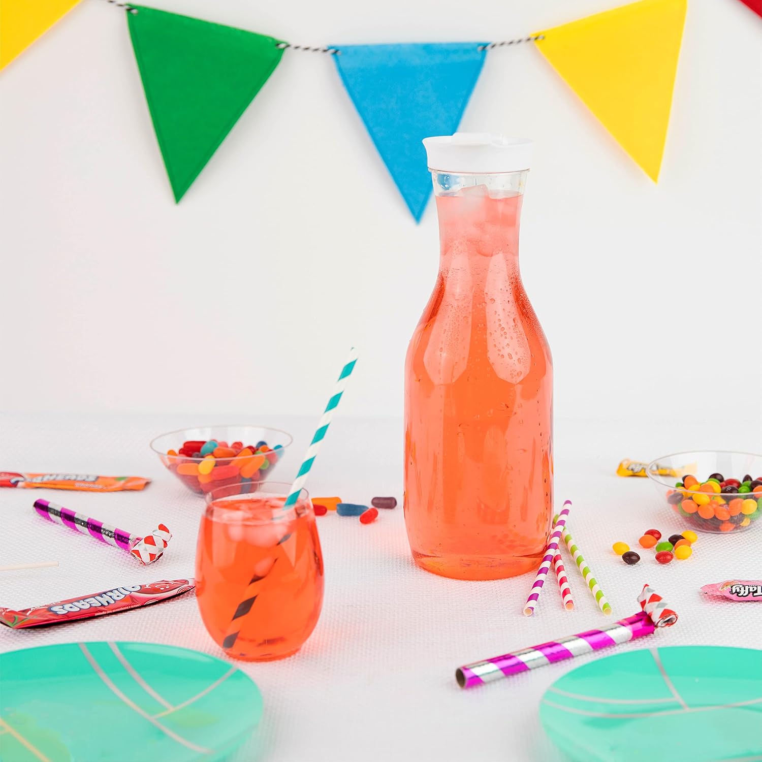 Clear Plastic Water Pitchers Carafes with Flip top White Lids 50 OZ Heavy Duty Beverage Pitcher Jug for Juice or iced Coffee Great for Mimosa bar Restuarants ot Schools Pack of 6