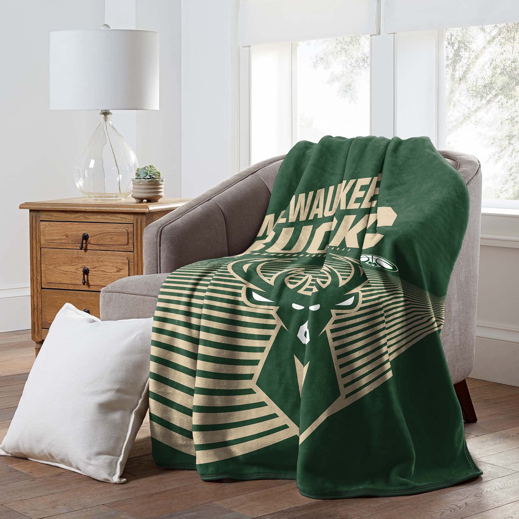 Amazon.com: NORTHWEST Milwaukee Bucks NBA Officially Licensed 60