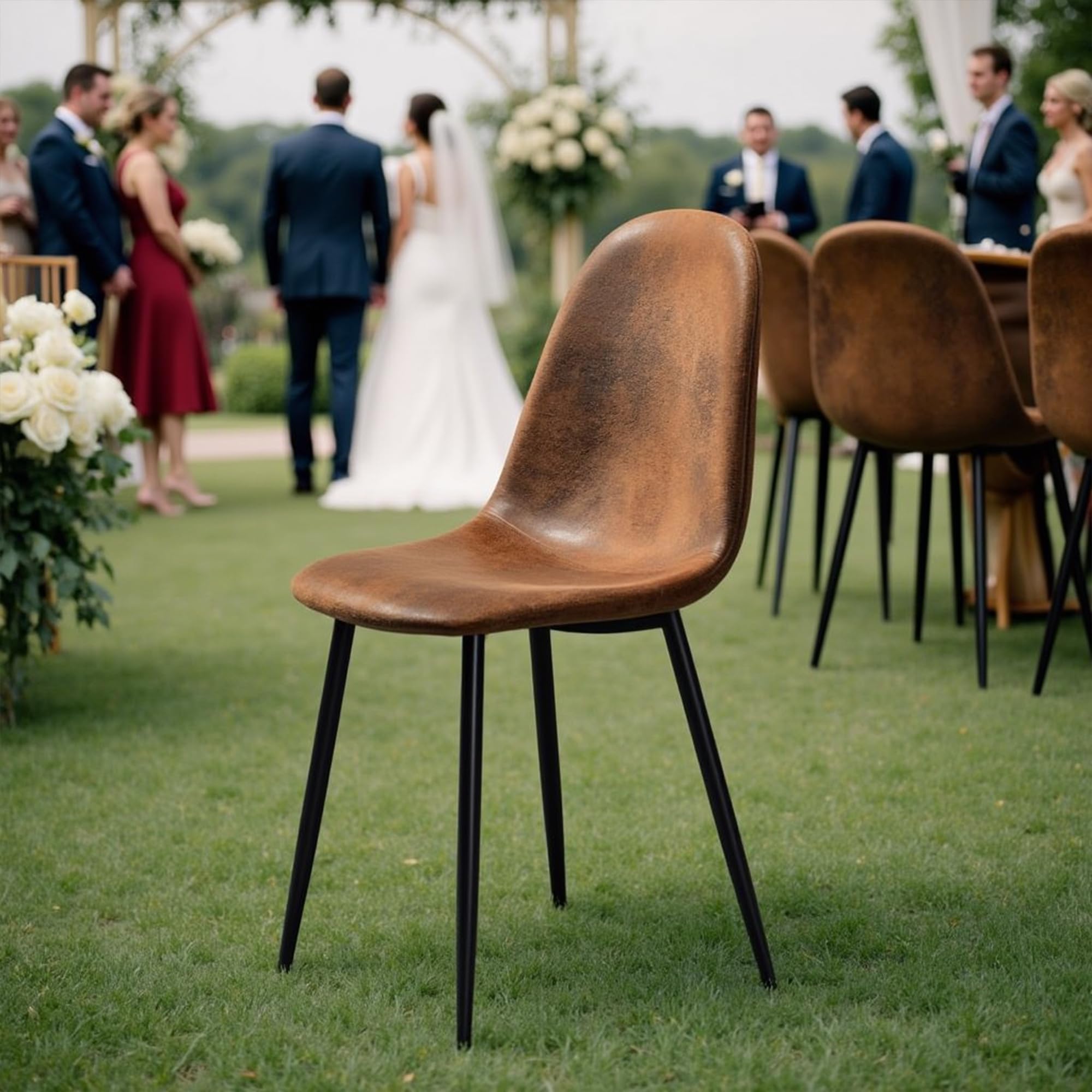 FurnitureR Juego de 4 sillas de jardín, imitación de Terciopelo marrón, Estructura en Cruz de Metal, Resistente a la Intemperie, para terraza y balcón