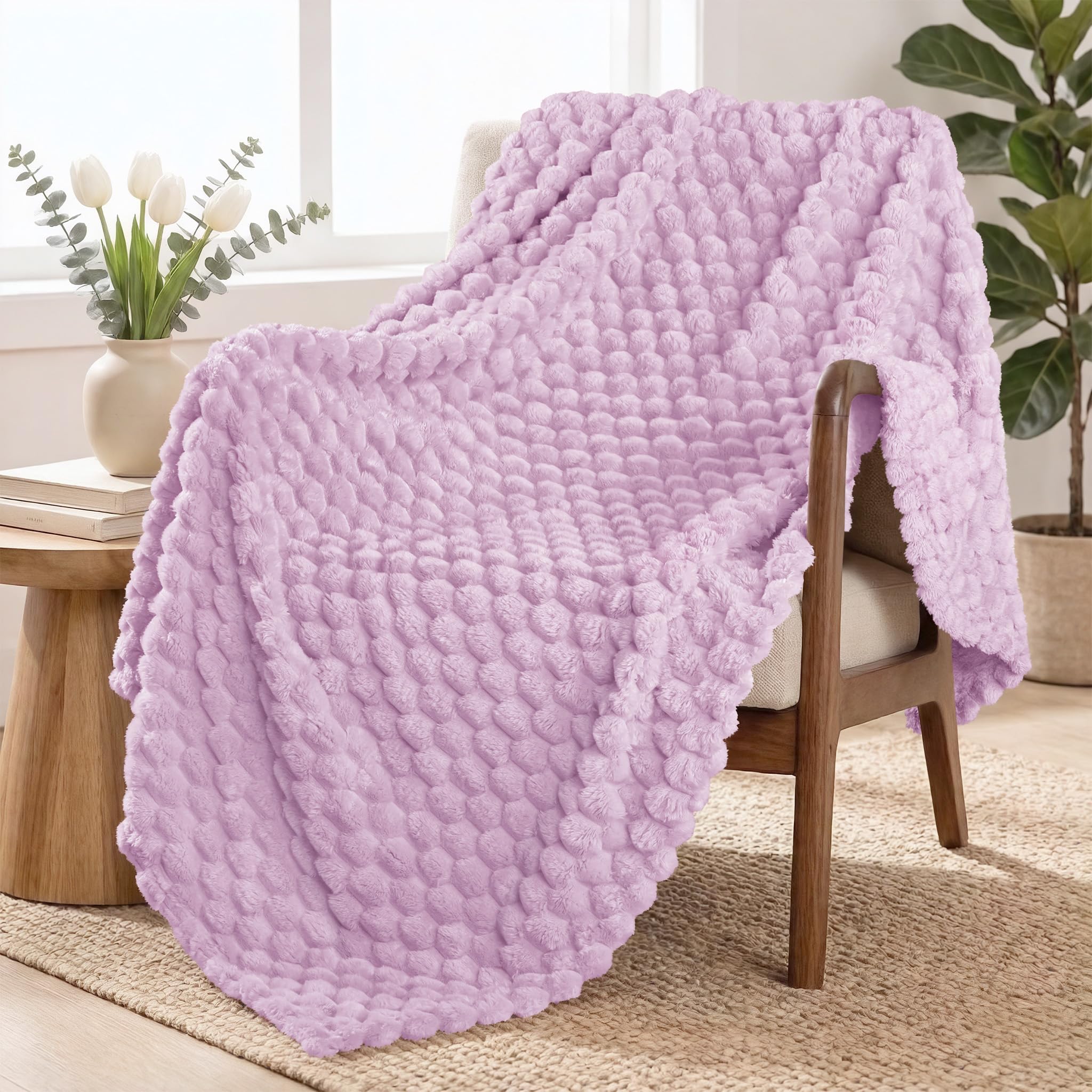 Exclusivo Mezcla Large 3D Fleece Throw Blanket for Couch, Lilac Purple