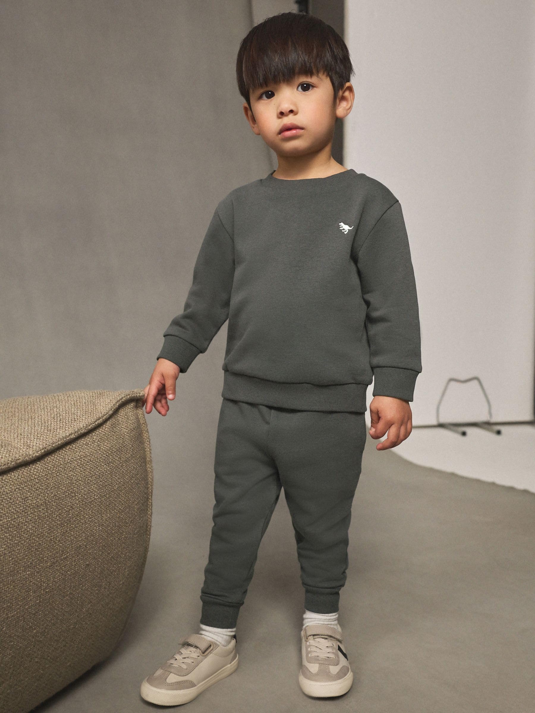 NEXT Niños Conjunto de sudadera y pantalones de chándal con logotipo