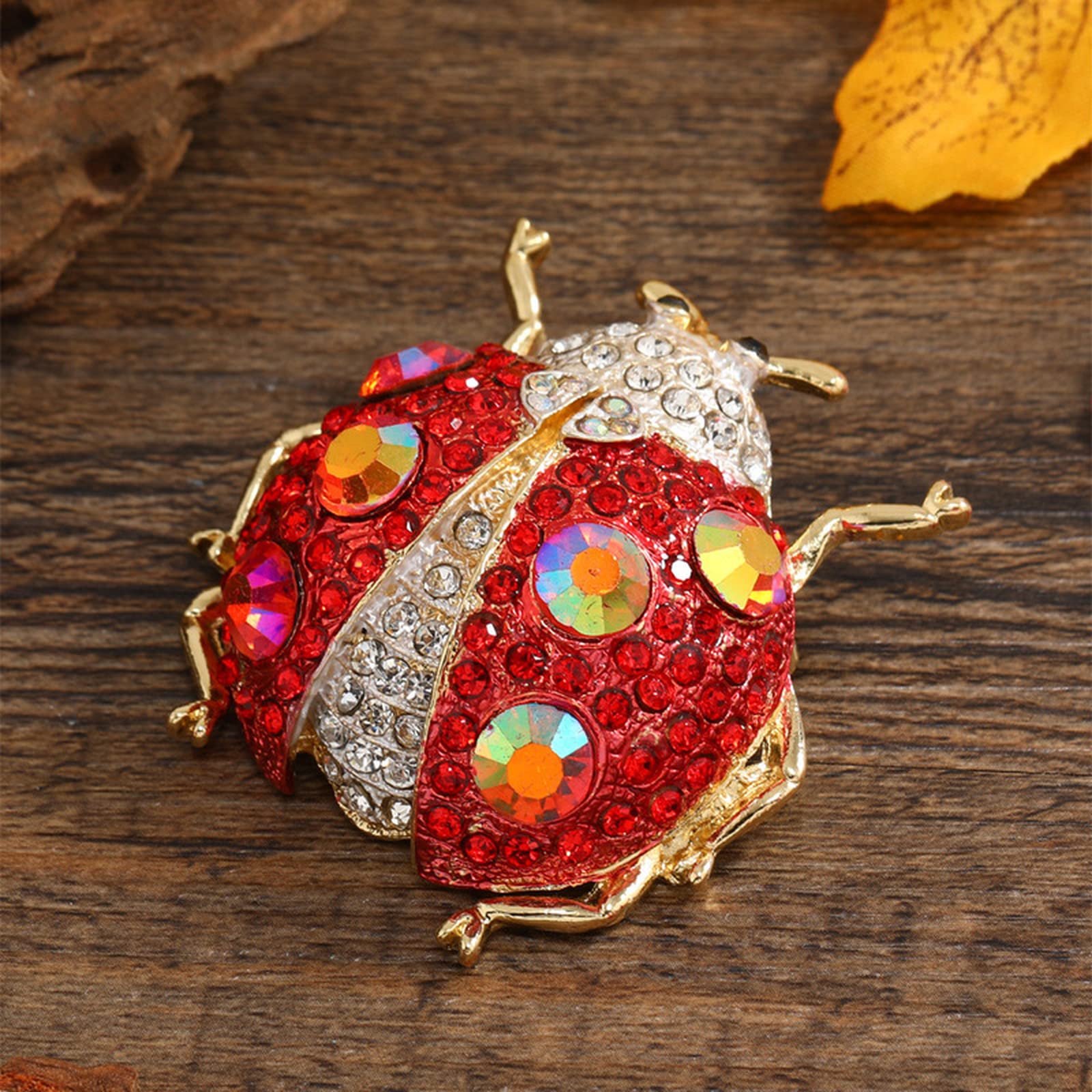 Broche de diamant de dessin animé pour sublimer vos vestes en réunion de famille