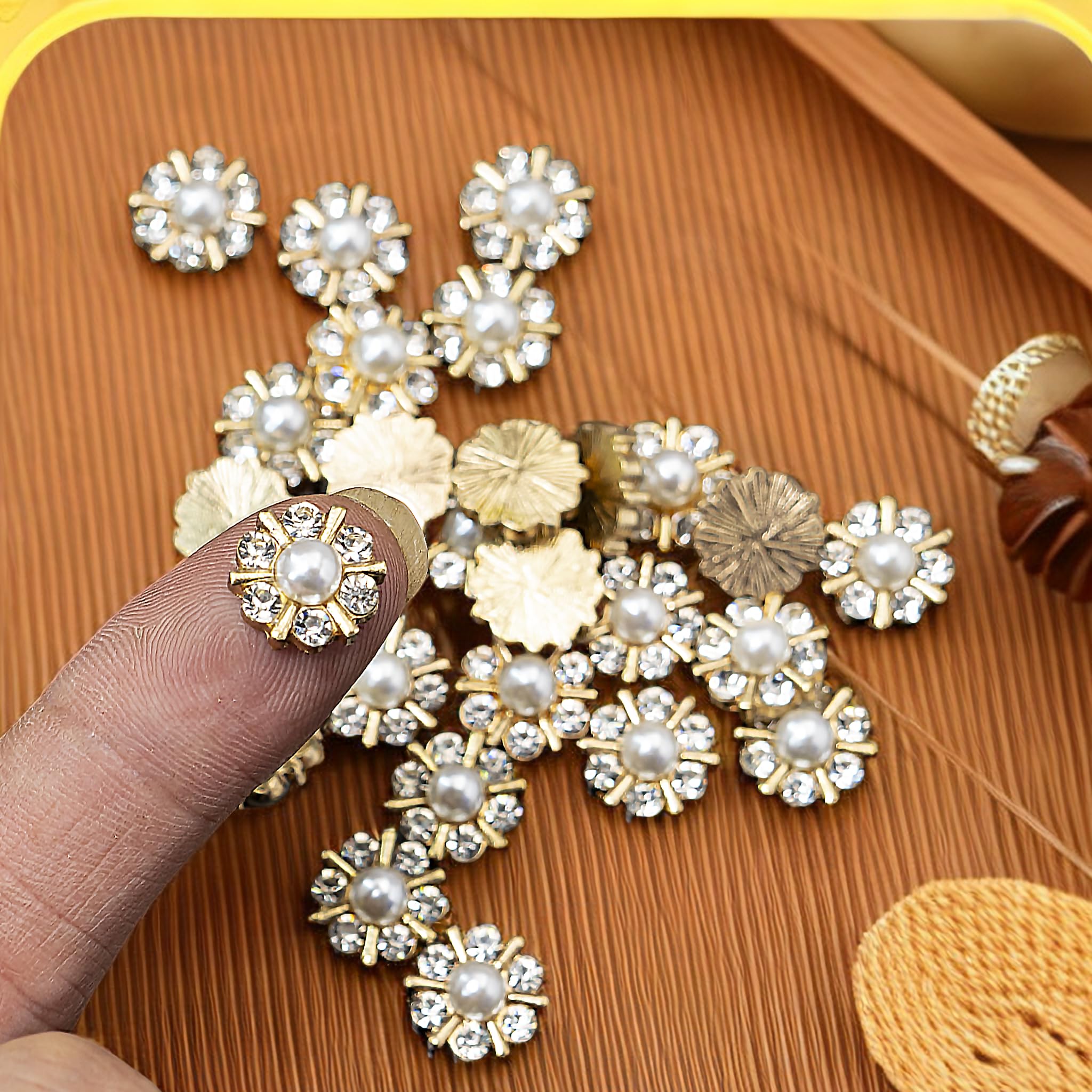 12 Boutons Décoratifs Fleurs Avec Strass Colorés - Haute Couture, Artisanat Indien