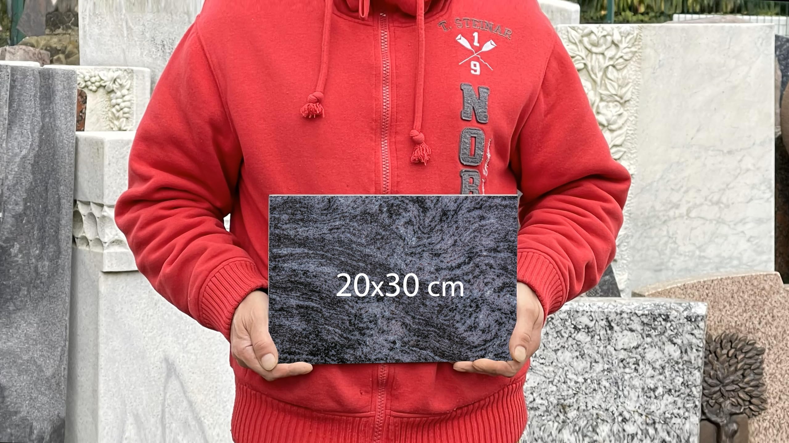 Grabplatte mit Inschrift aus Granit Orion Blue, personalisierbar Gedenktafel für Urnengrab, Wählmotiv, Grabstein für 1-2 Pers., Urnengrabstein (Orion Blue, 30x40cm mit Stützen, Kreuz)