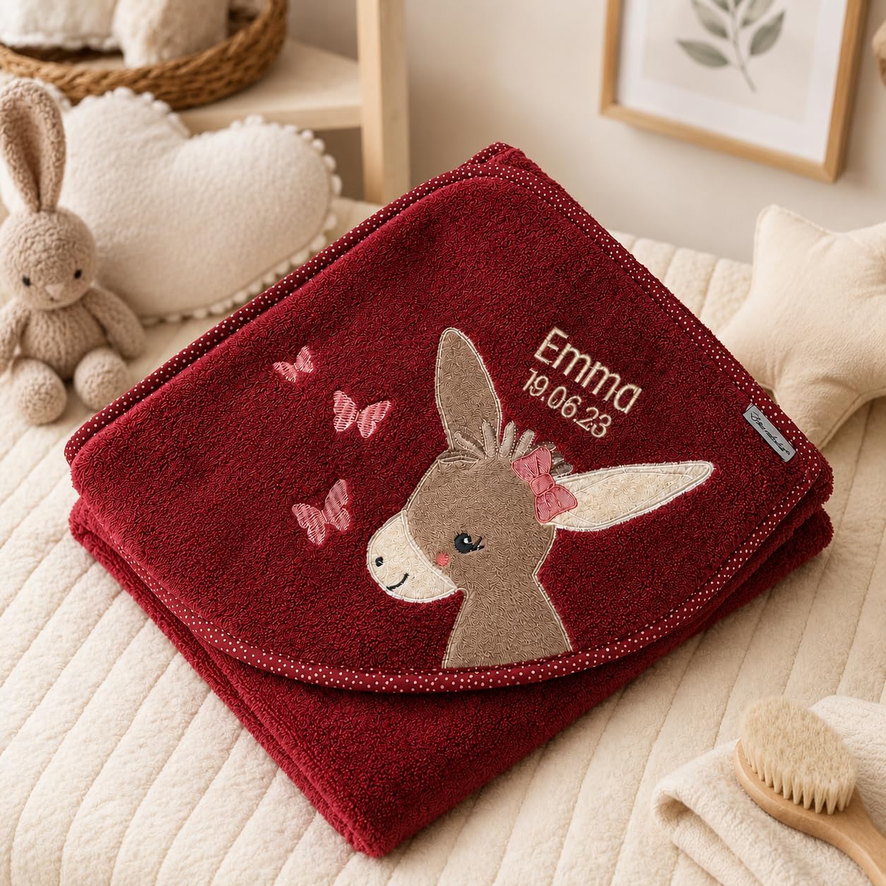 Sterntaler Badetuch 80x80 cm aus 100% Baumwolle personalisiert mit Namen/inklusive Bestickung (Emmily dunkelrot)