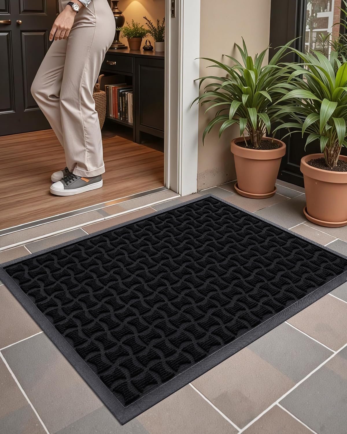 Color&Geometry Front Door Mat Outside Entrance, All-Season Heavy Duty Outdoor Door Mat for Patio Waterproof, Welcome Mat Doormat Outdoor Entrance Non Slip with Rubber Backing, Black 24''x36'' Blooms Black 2' x 3' (Rectangular)