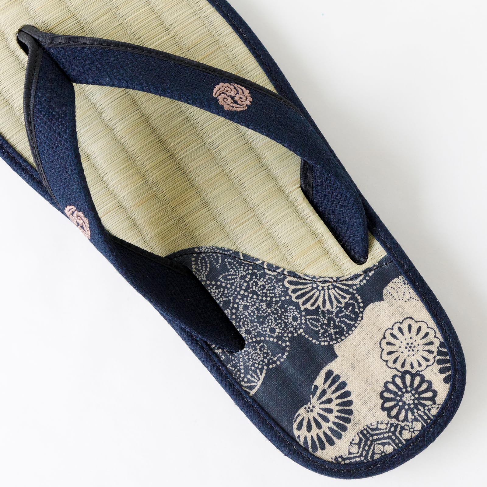 Sandales Traditionnelles Japonaises Asayu en Igusa, Fabriquées au Japon, Tatami Zori, Absorbantes et Désodorisantes - Motif Mosaïque, Taille Homme EU 39 à 42.
