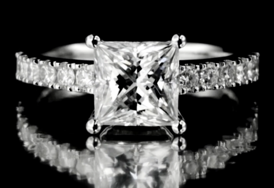 2ct Princess Cut Moissanite Engagement Rings For Women,D Color Vvs1 Clarity Lab Created Diamond Solitaire Ring 925 Sterling Silver With 18k White Gold Plated Wedding Band Natural Gemstone Jewelry(7.5)