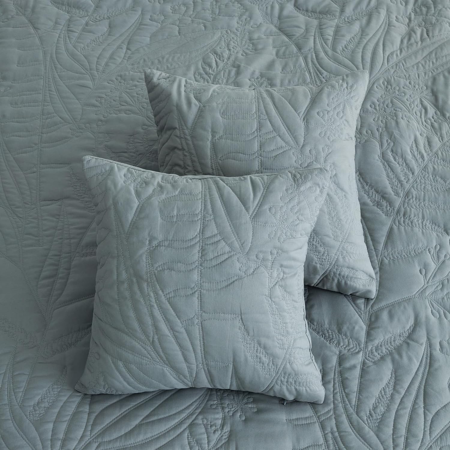 HZ & HY Botanical Oversized King Bedspread 128x120 Extra Wide, Leaves Pattern Stitching Quilt Set, Elegant & Fresh Style Bedding Cover, Reversible, Lightweight 5 Piece Set, Grey