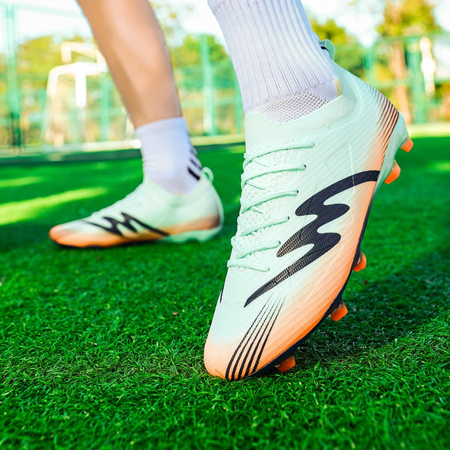 Men's Soccer Shoes High-Top Long Spikes Outdoor Indoor Turf Professional Sneaker Youth Training Futsal Football Boots Unisex