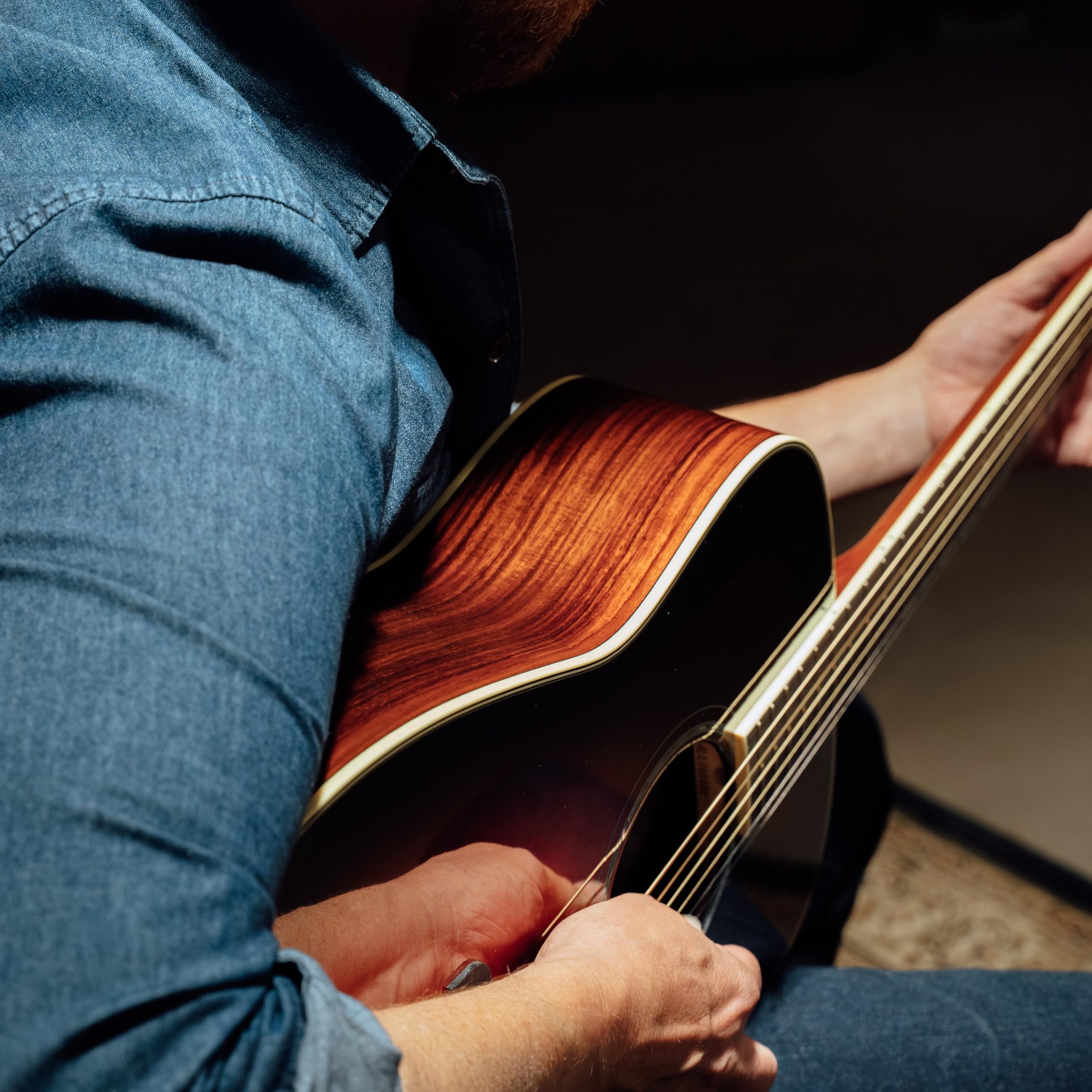 YAMAHA FG820 Akustikgitarre Dreadnought Massive Fichtendecke Mahagoni Boden Zargen Palisandergriffbrett Stahlsaiten Brown Sunburst