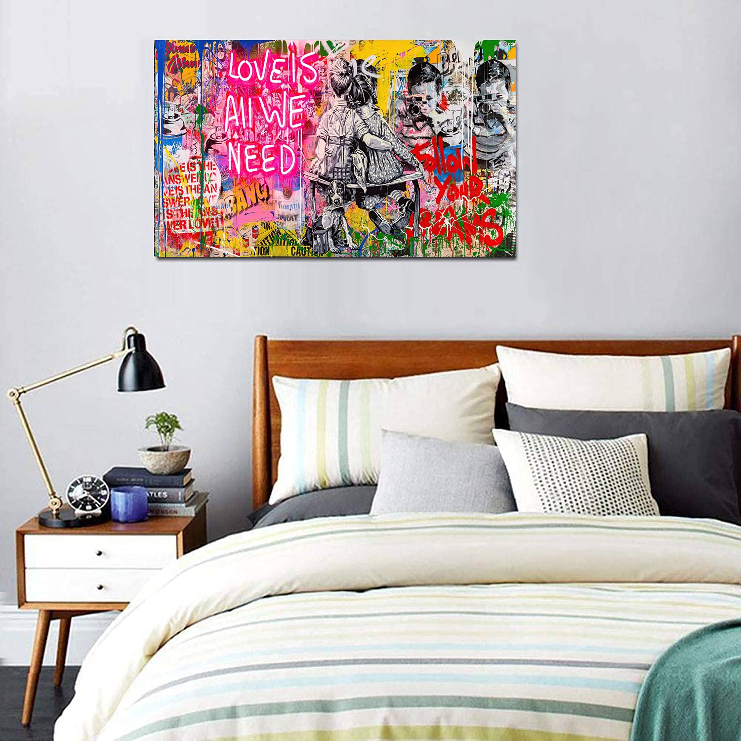 Banksy Kunst auf Leinwand Bild Love is All We Need Graffiti Street Art Wand Bild Pop Art Gemälde Kunstdruck Modern Wandbilder XXL Wanddekoration (Mit Rahmen, 120x80cm)