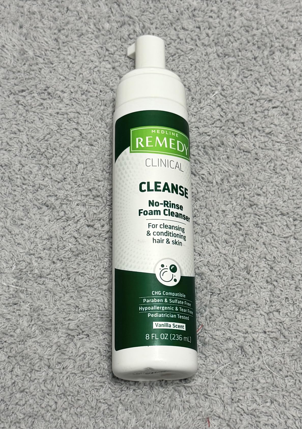 Medline Remedy Clinical No-Rinse Foam Cleanser, Vanilla Scent (8 fl oz), No Rinse Shampoo and Body Cleanser for Sensitive Skin, Hydrating, Paraben and Sulfate Free, For Face, Body, and Hair, All Ages