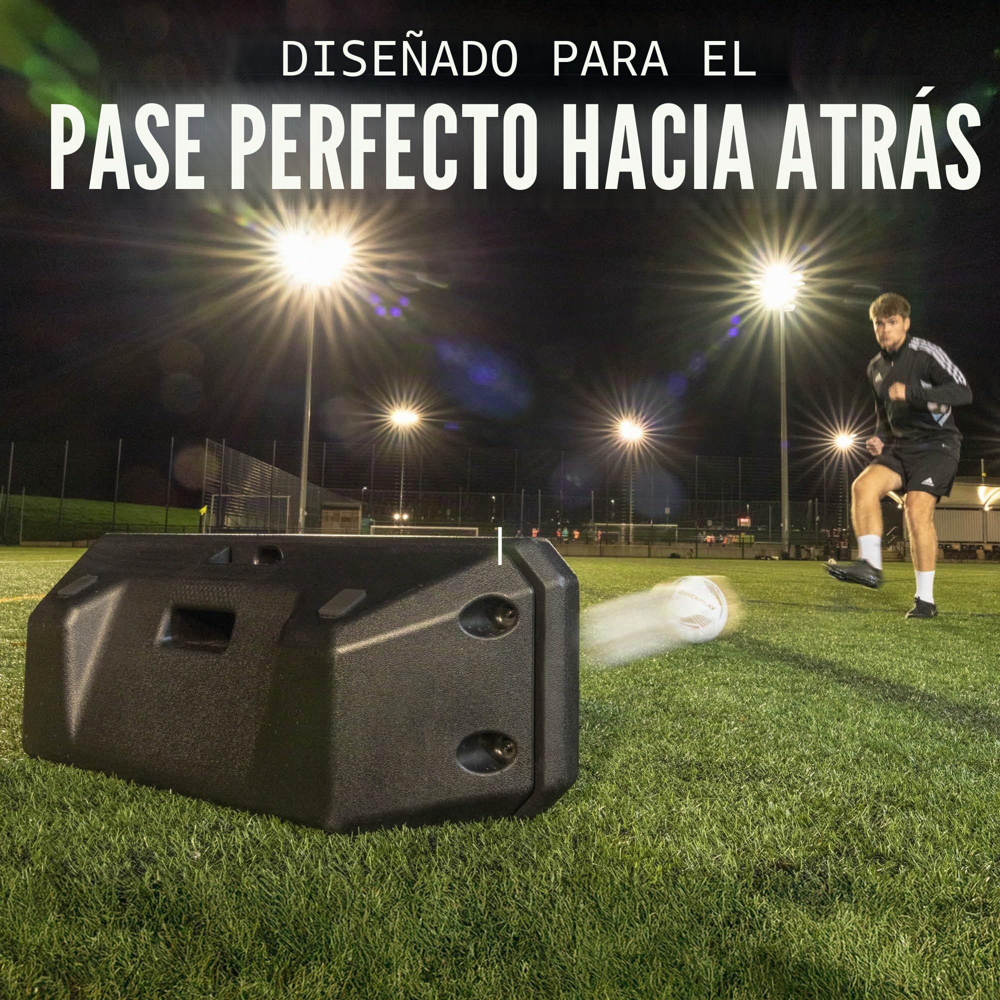 QuickPlay Replay Boombox - Tablero de rebote de fútbol portátil de doble superficie con ángulo ajustable - Equipo de entrenamiento de fútbol para control, práctica de pases