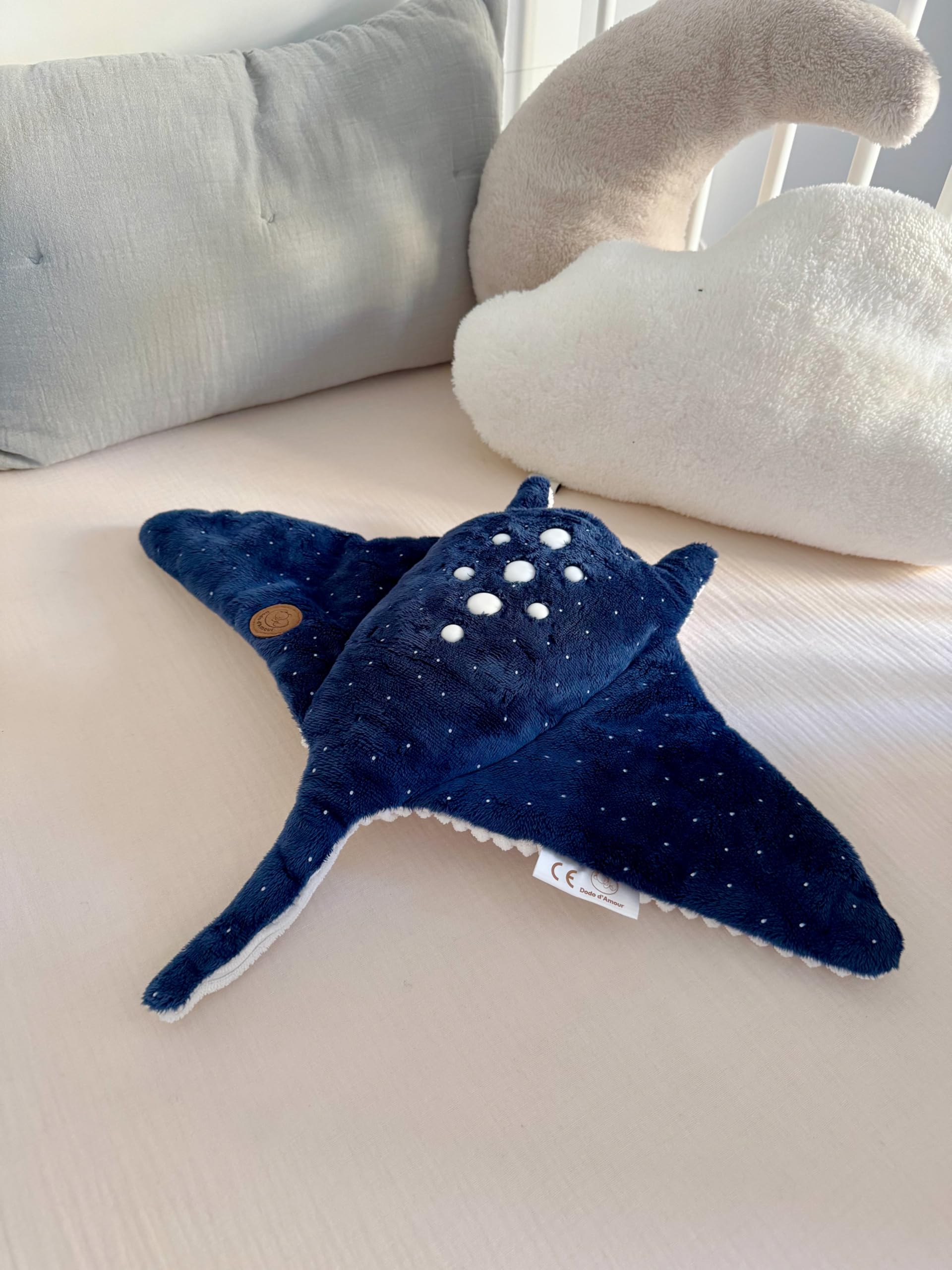 DODO D'AMOUR - Peluche Luce Notturna Manta Modula - Dodo Dreamer - 053065 - Blu - Regalo - Lavabile in Macchina - Creatore Francese - Coach del Sonno Bambino - Sleep Trainer - dalla nascita