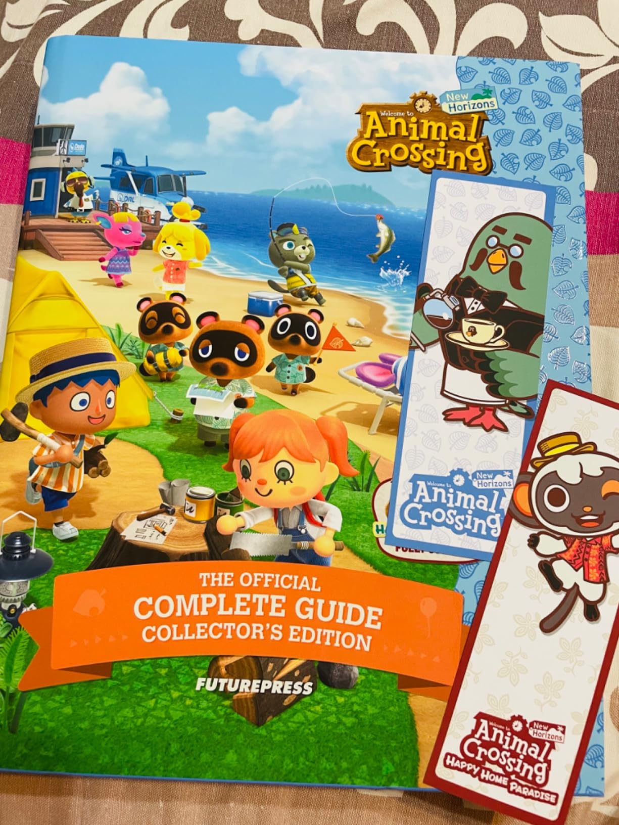 Amazon | Animal Crossing: New Horizons Official Complete Guide | Future Press | Video Games