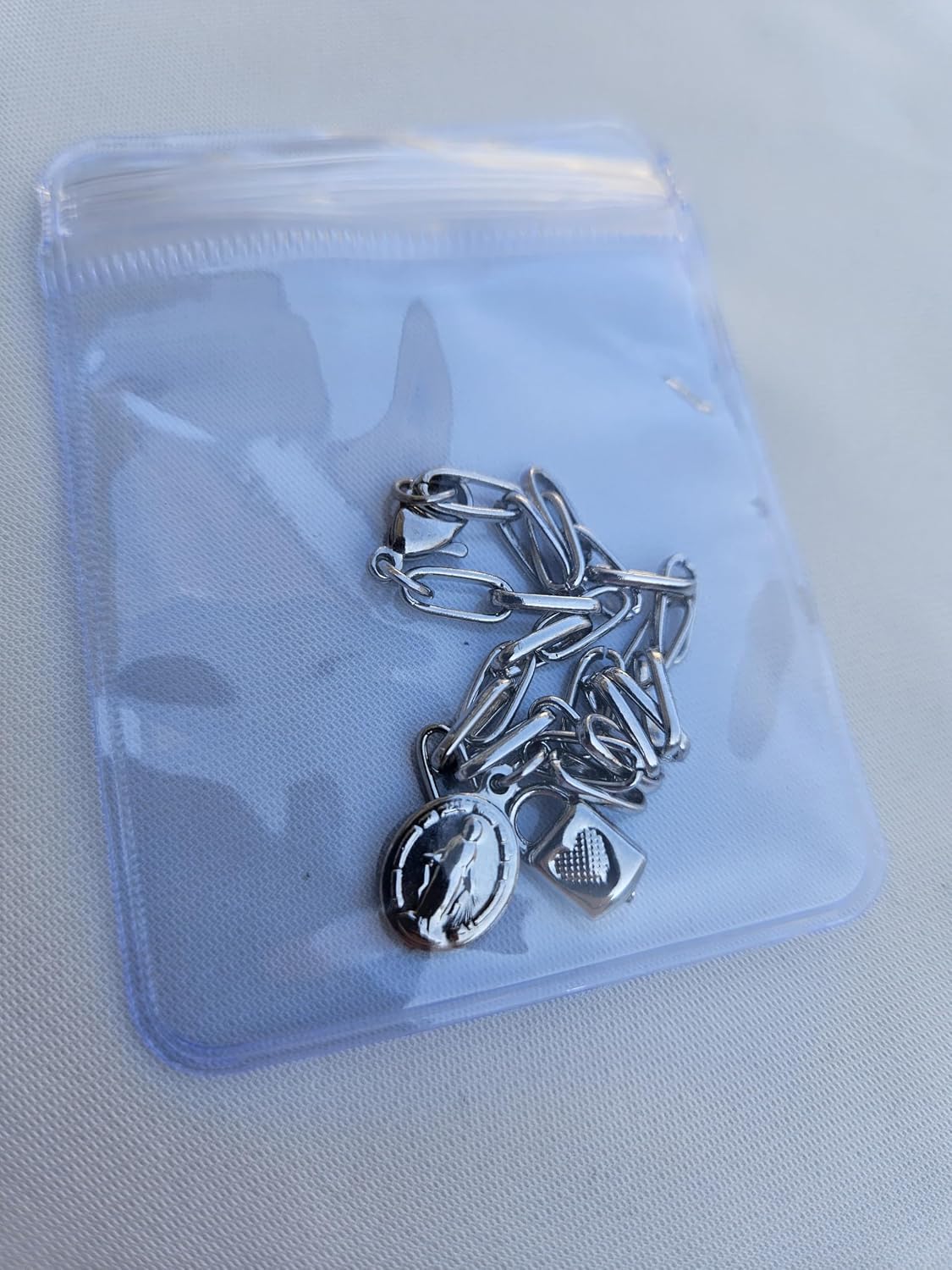 Pulseira Cadeia Consagração Cadeado Medalha Imagem Nossa Senhora Das Graças de Aço Inoxidável Prateada Aço Inox Cirúrgico Antialérgico