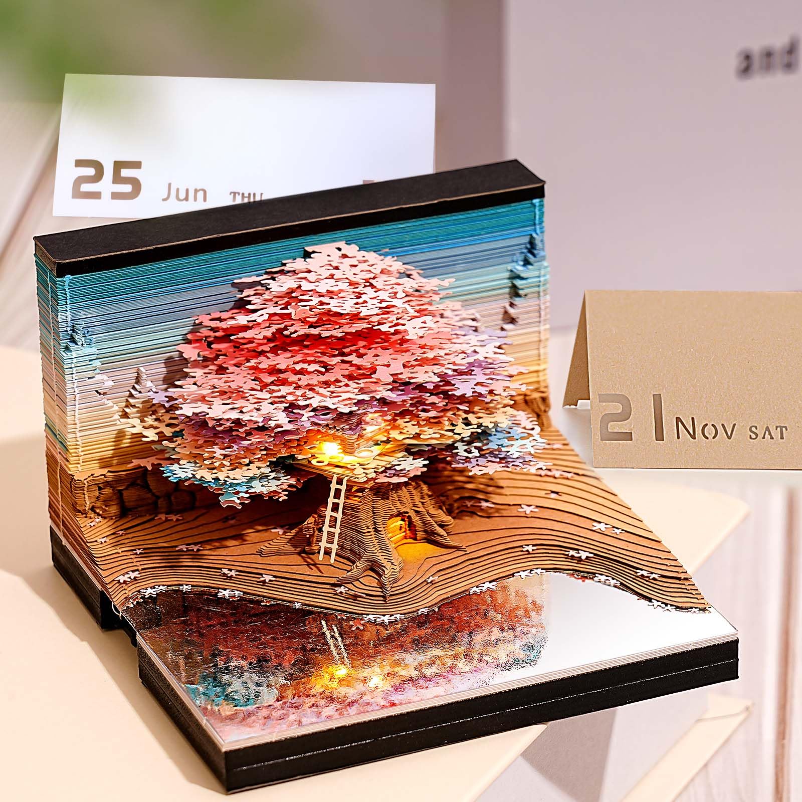 2026 Calendario da Tavolo 3D Blocco note con luce, 2026 Calendario scrivania 3D della casa sull'albero Calendario tempo 3D Calendario della vita Artigianato artistico intaglio fai da te Regalo