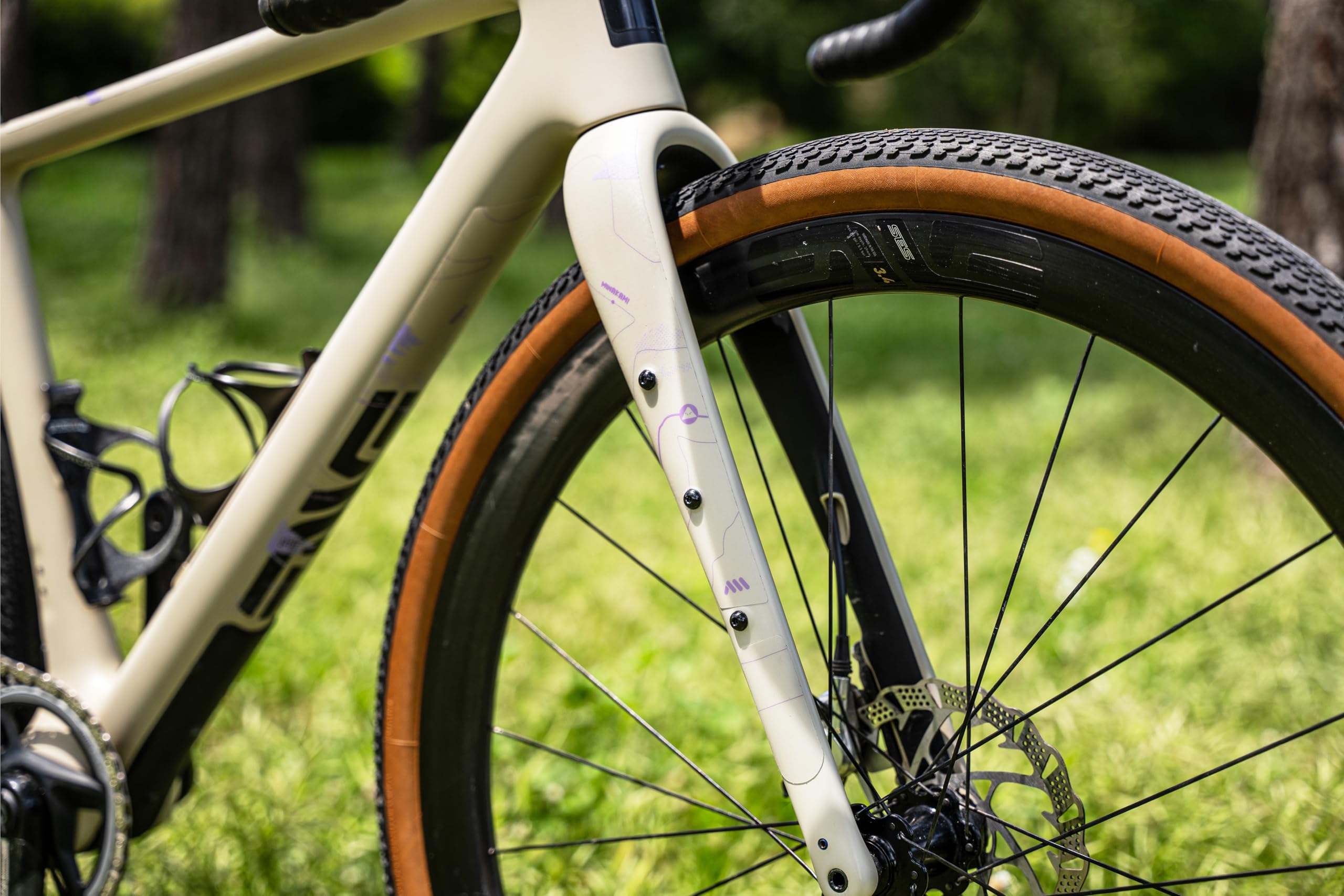 All Mountain Style Rahmenschutz für Fahrrad Straße und Kies, 18-teiliges PVC-Klebeband, Leichter und robuster Schutz vor Kratzern und Stößen