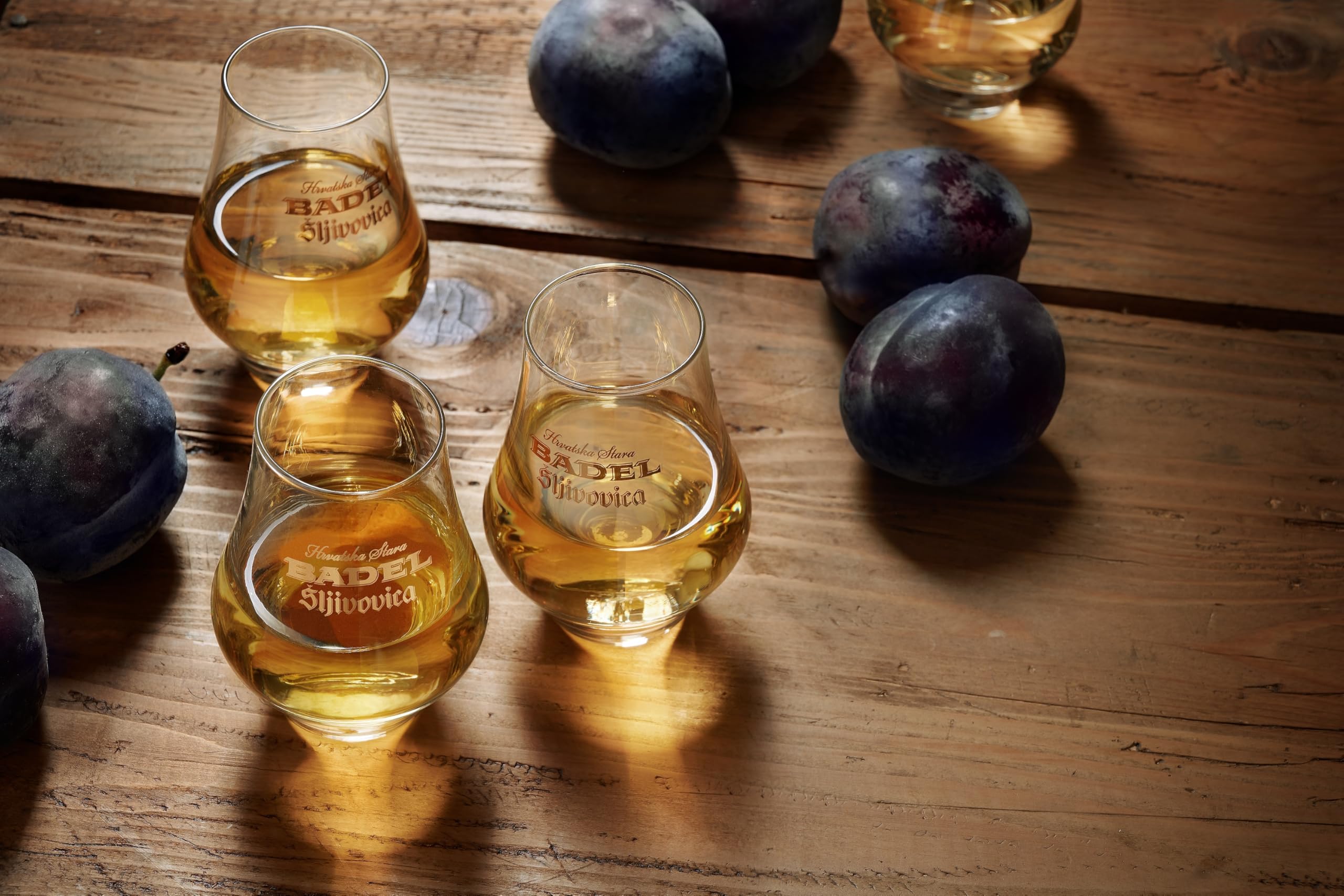 Badel Sljivovica hrvatska stara Rakija - Sliwowitz (Pflaumenbrand/Pflaumenschnaps) 0,5L