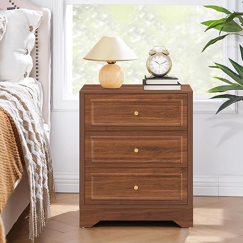 Miniatura 12 de LEVNARY Mesita de noche de granja de 3 cajones con lados tallados, mesa auxiliar de madera con base estable, mesita de noche de 23 pulgadas de