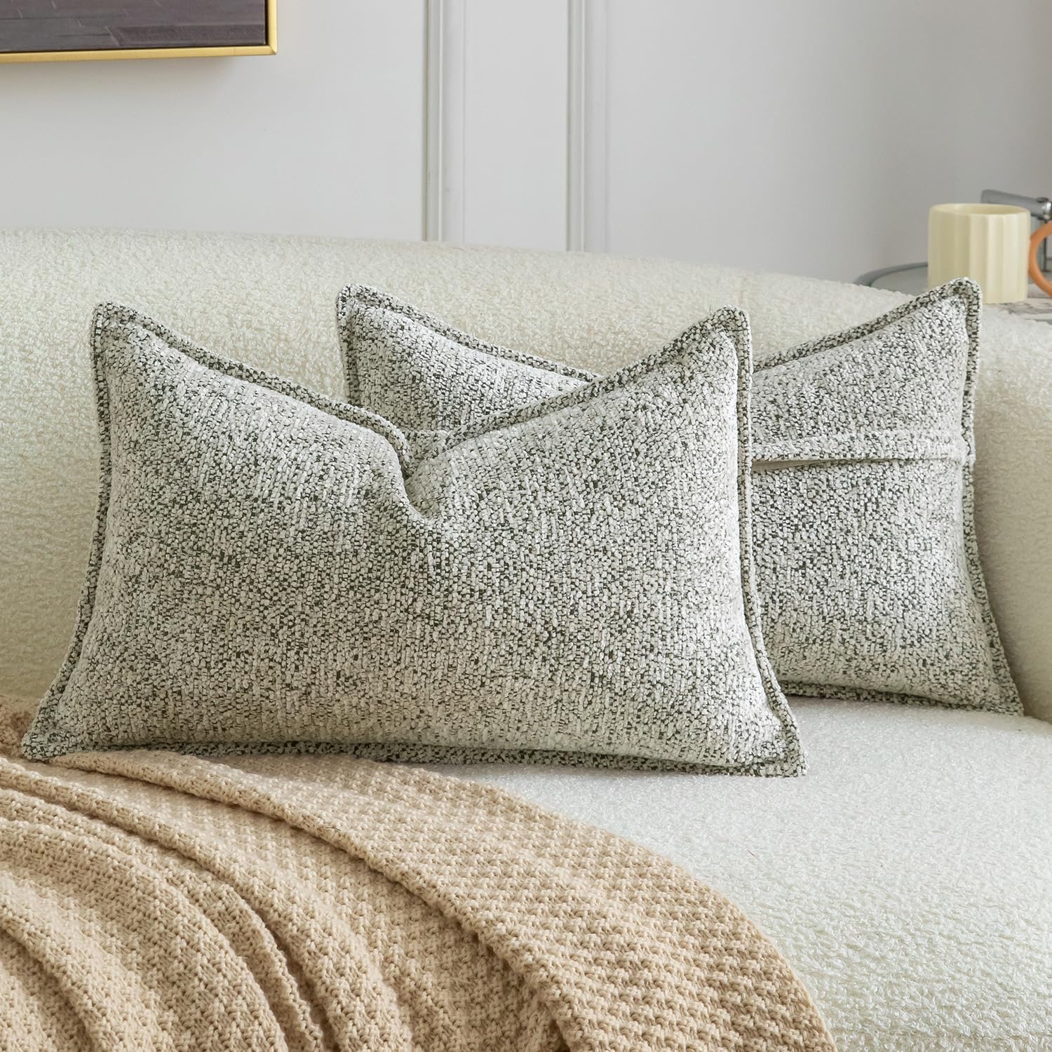 Madizz Pack of 2 Decorative Cushion Covers Boho Soft Textured Chenille Throw Pillows Solid Pillow Covers for Couch Sofa Bedroom Living Room 30x50 CM, Mixed Green