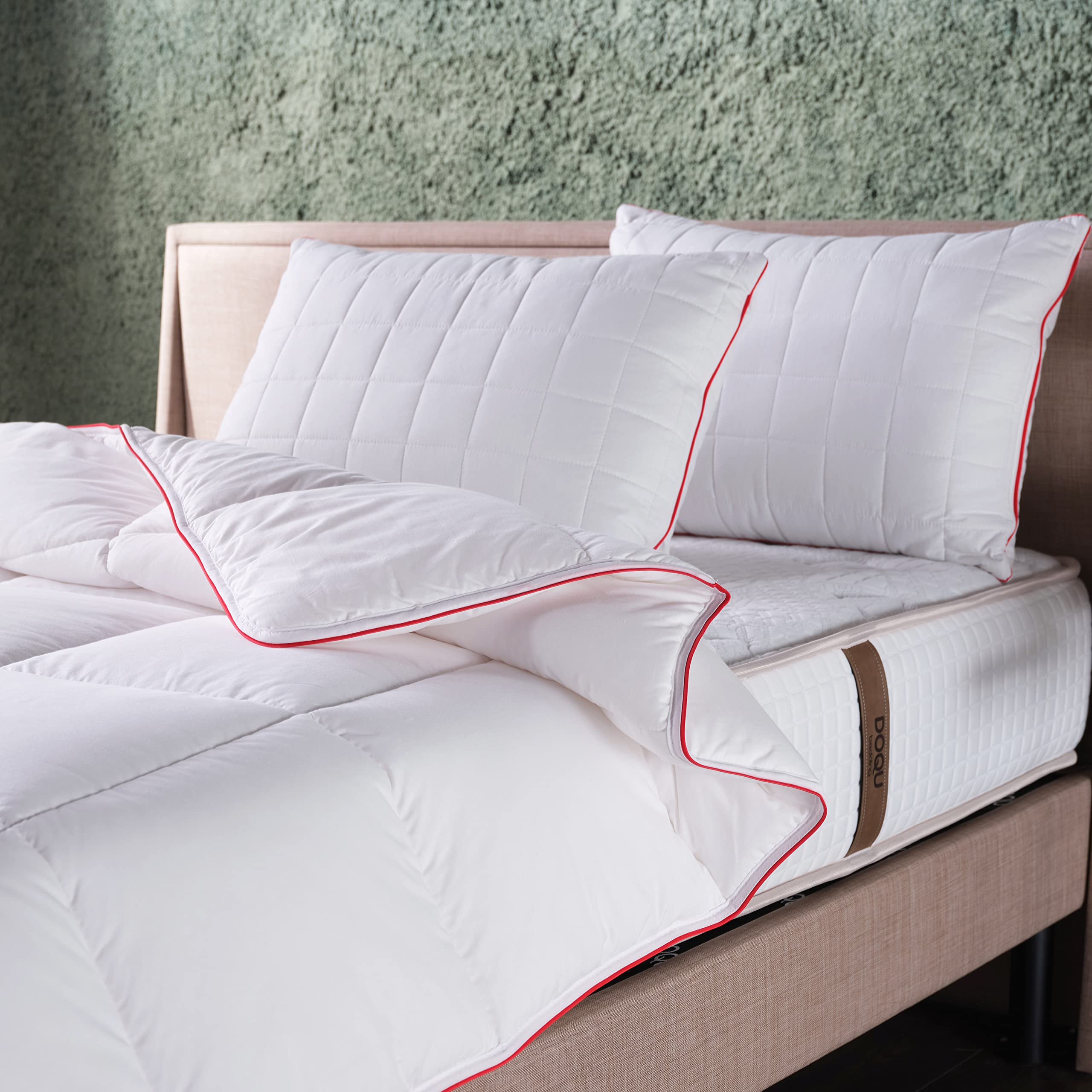 Heaven On Earth 100% Cotton Comforter Set with 2 Miracle Shams - Red Pipe, 3pcs White Bedding Comforter Set Queen Size, Quilted Embroidered Pattern