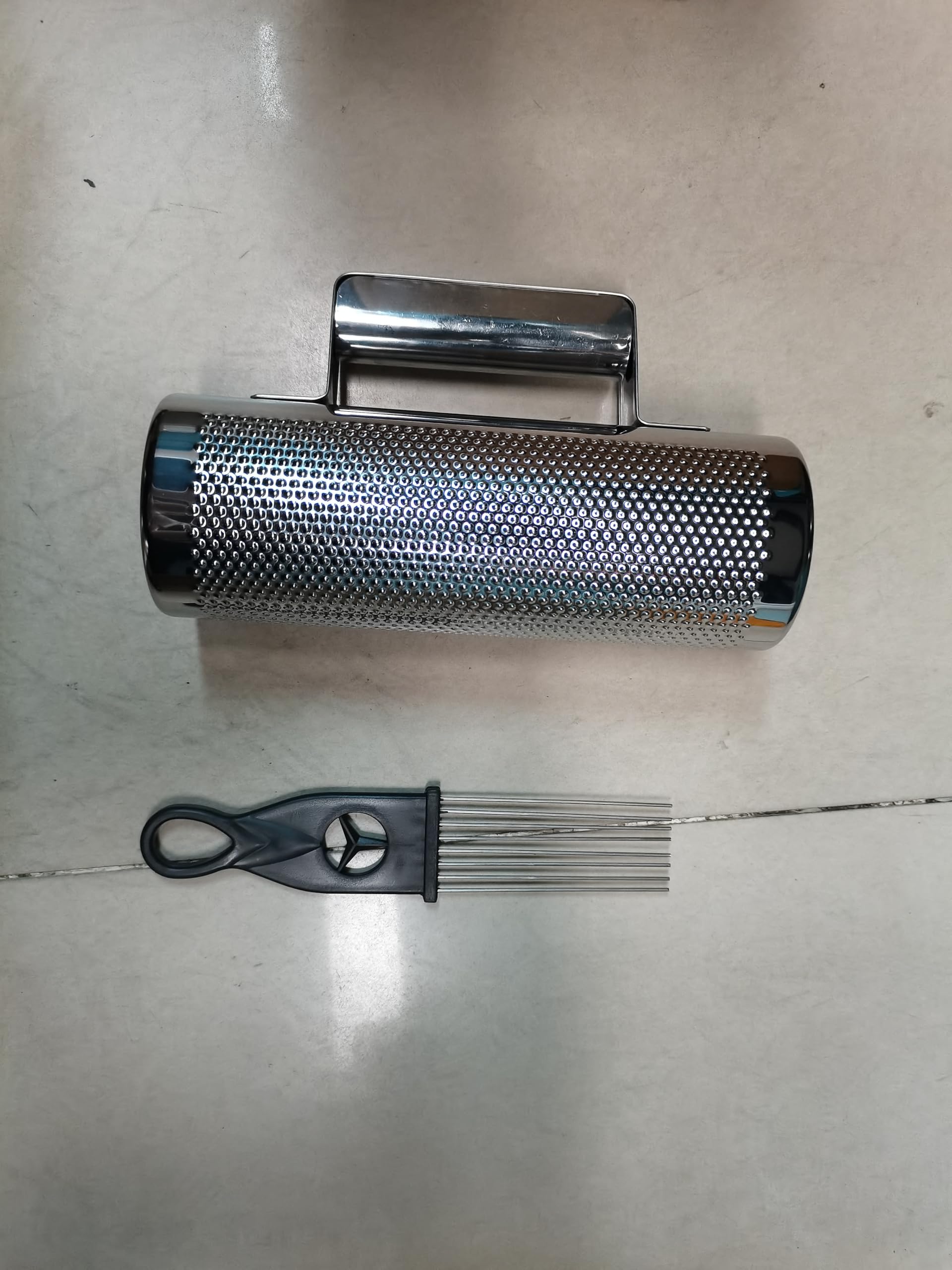 Guiro shaker in acciaio inossidabile da 12 pollici, shaker a percussione in metallo professionale con raschietto, strumento di strumenti musicali di guiro di sabbia di sabbia per (10 pollici)
