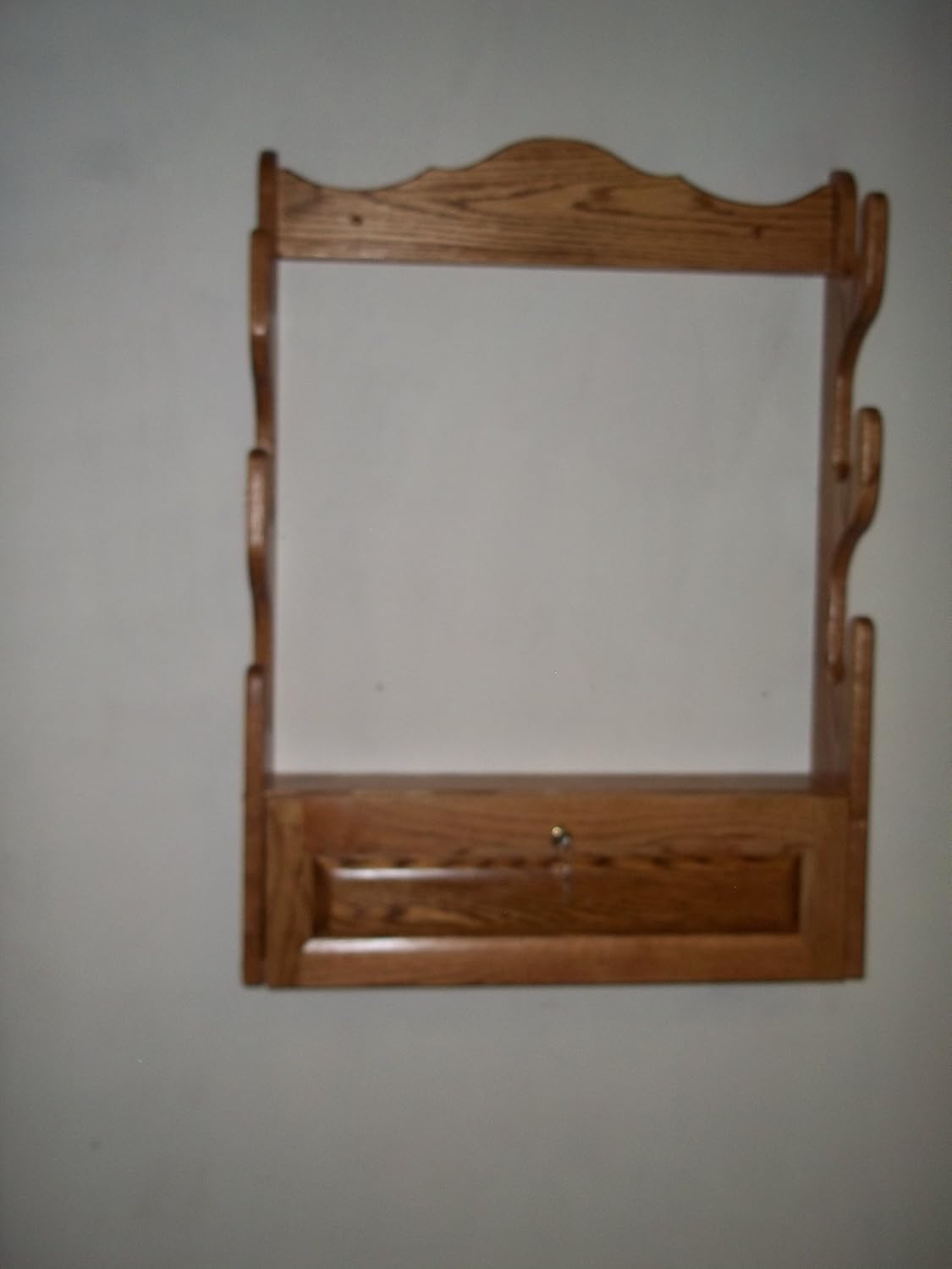 Handmade Beauty 3 Gun Rack with Locking Storage Compartment ~ Golden Oak Finish