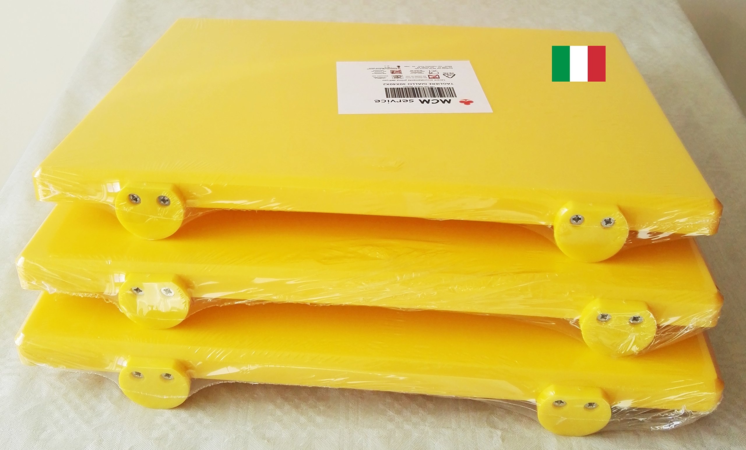 MCM service Tagliere in polietilene Professionale Giallo 60x40x2 con Fermi Made in Italy