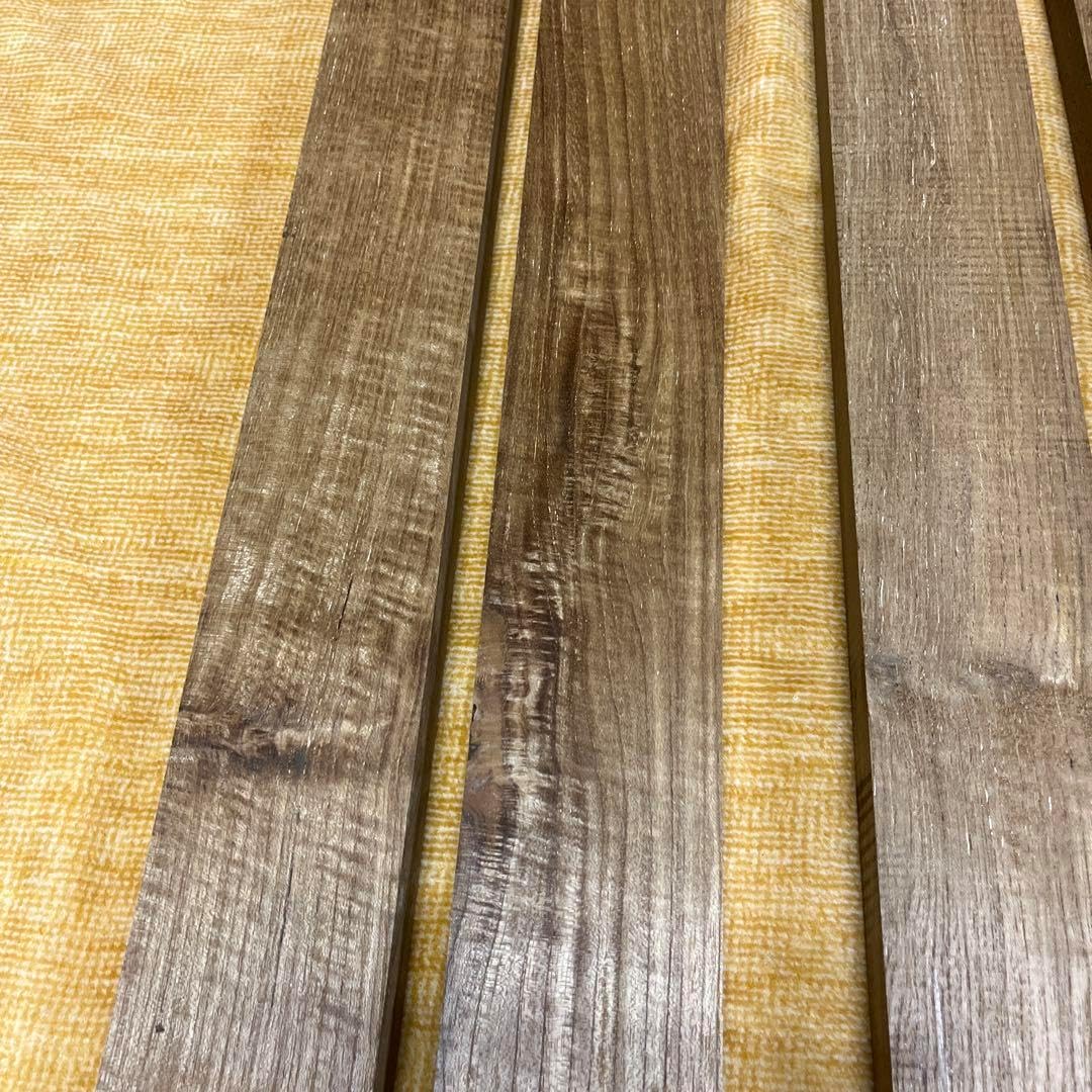 チーク ① 端材 4本 95cm×6.5cm ×2.2cm Wallcovering チーク ① 端材 4本 95cm×6.5cm ×2.2cm Wallcovering