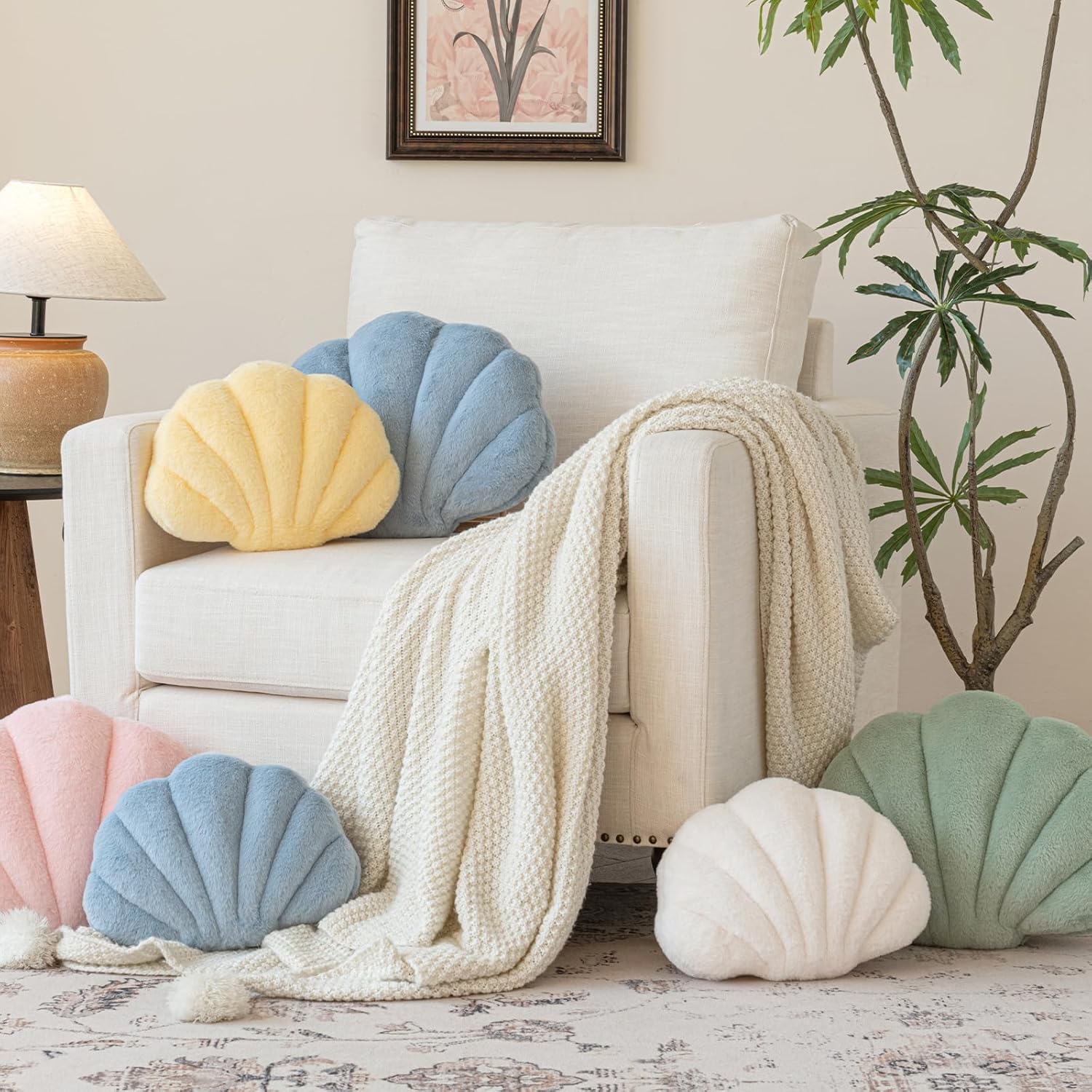 Shell Pillow, Seashell Throw Pillow with Soft Rabbit Plush for Couch Bed, Shell Shaped Decorative Ocean Pillow Stylish Beach Cushion Room Aesthetic Home Decor