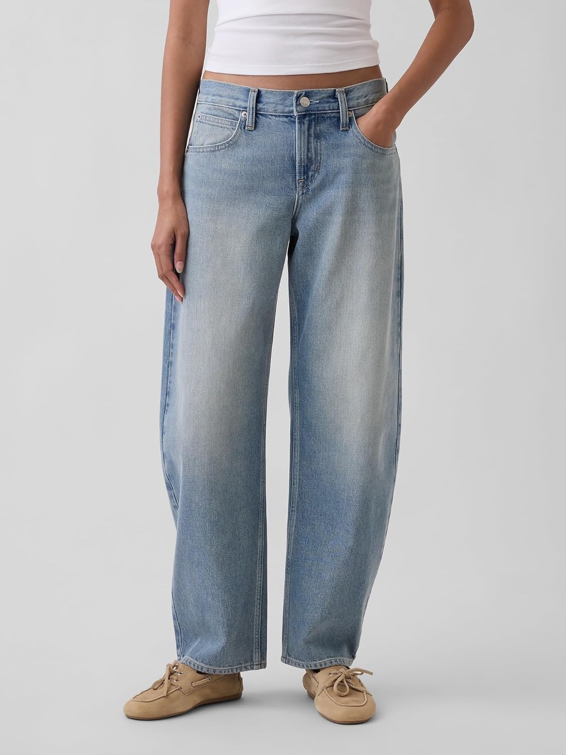 GAP Women's Low Rise Barrel Denim Jean