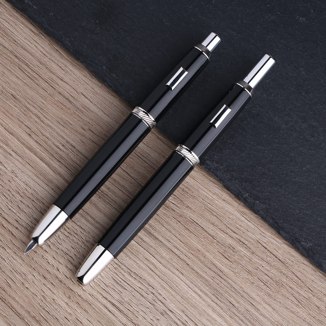 Wikult Majohn A1 - Stylo Plume Presse en Métal Noir Piano, Pointe Extra Fine Rétractable 0,4 mm avec Convertisseur pour une Écriture Lisse (Sans clip)