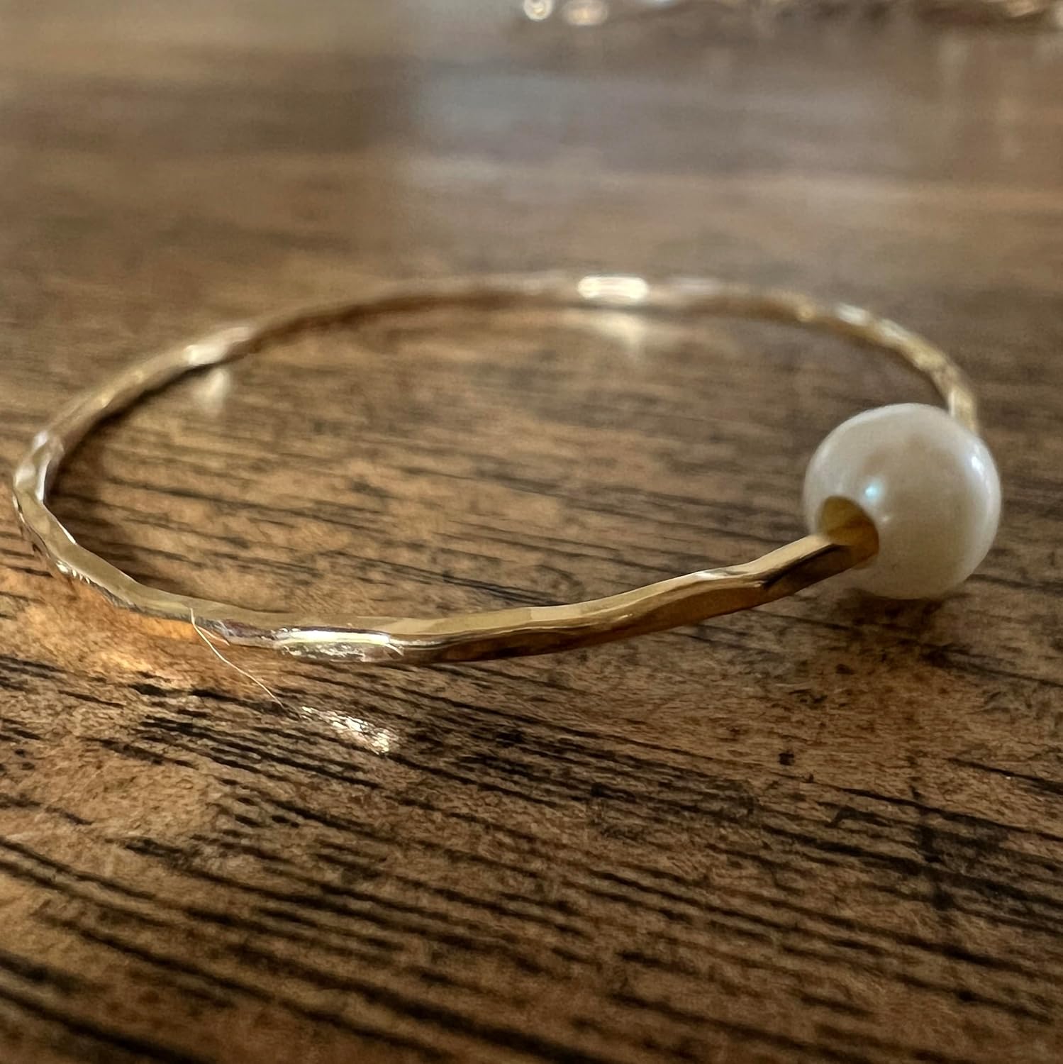 Ellie J Maui Baby Girl Bracelet - Gold Filled Newborn Baby Bangle with Pearl, Baby Bracelets for Infant Girls, Baby Shower, Baptism Gifts for Baby Girl, Baby Christmas Gifts & June Brithstone