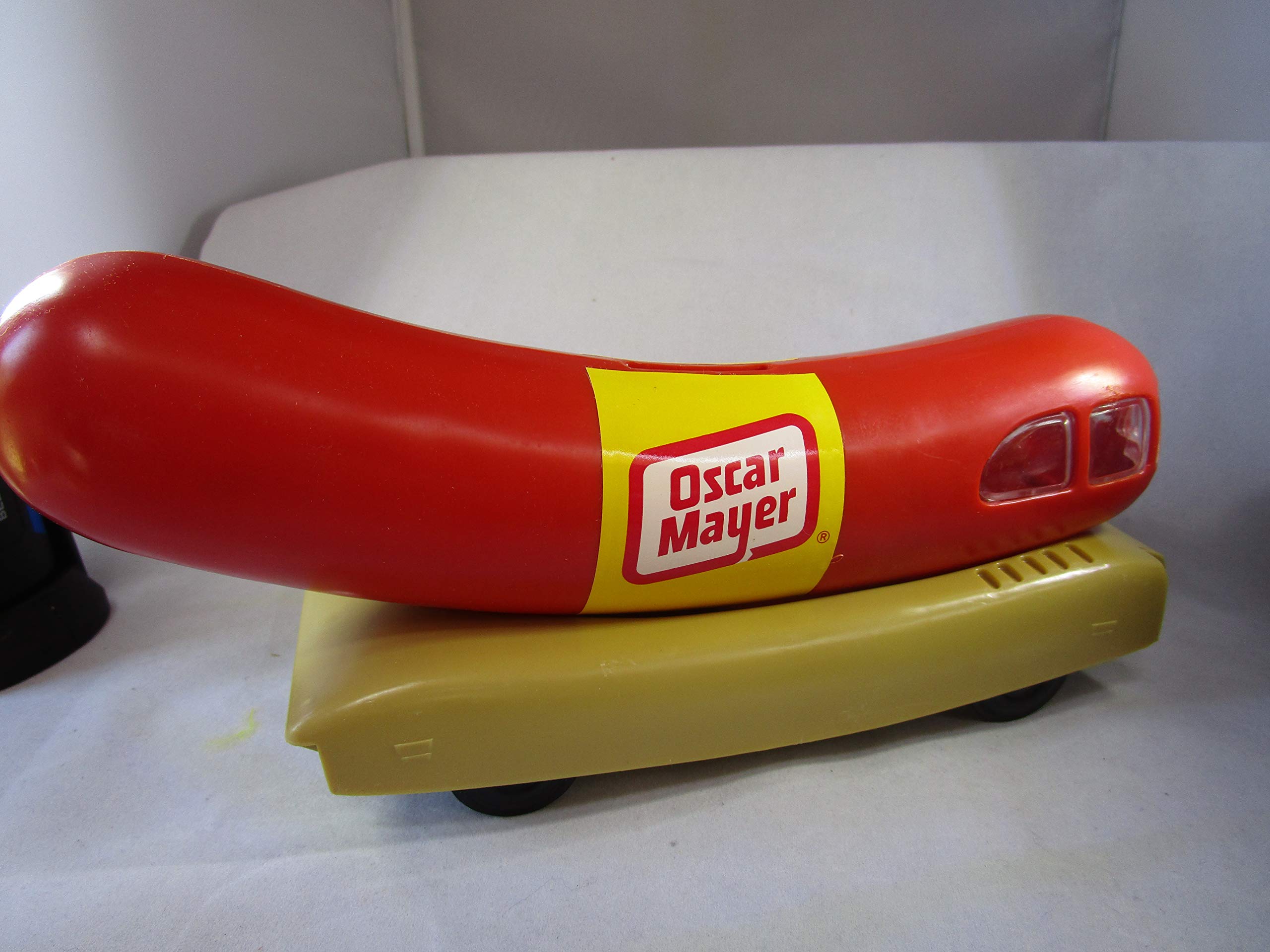 Amazon.com: 1990 Oscar Mayer Wiener Wienermobile Bank Rare 10