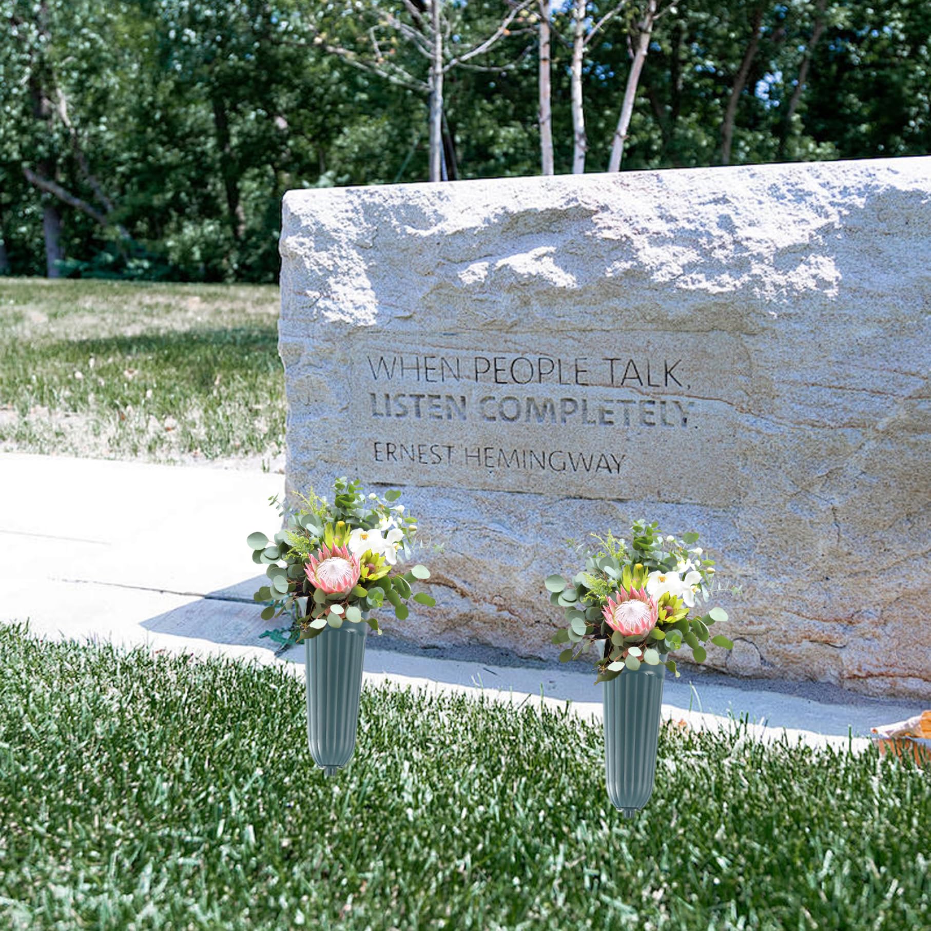 2 Vasi Per Fiori Commemorativi Per Tombe Con Punta E Base - Portafiori In Plastica Per Cimitero, Esterni, Rimovibili - 4